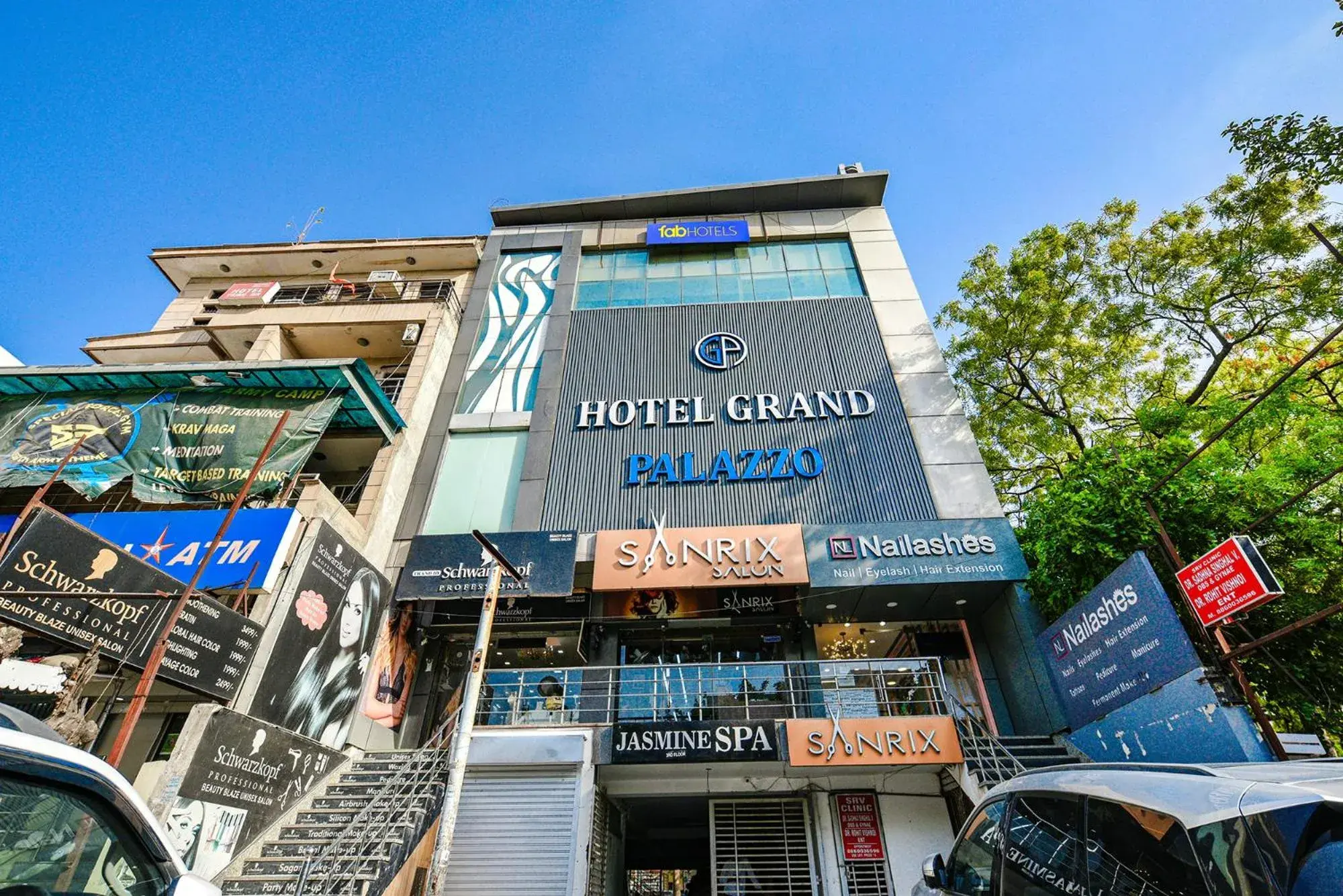 Facade/entrance in FabHotel Grand Palazzo Near Paschim Vihar Facade/entrance in FabHotel Grand Palazzo Near Paschim Vihar