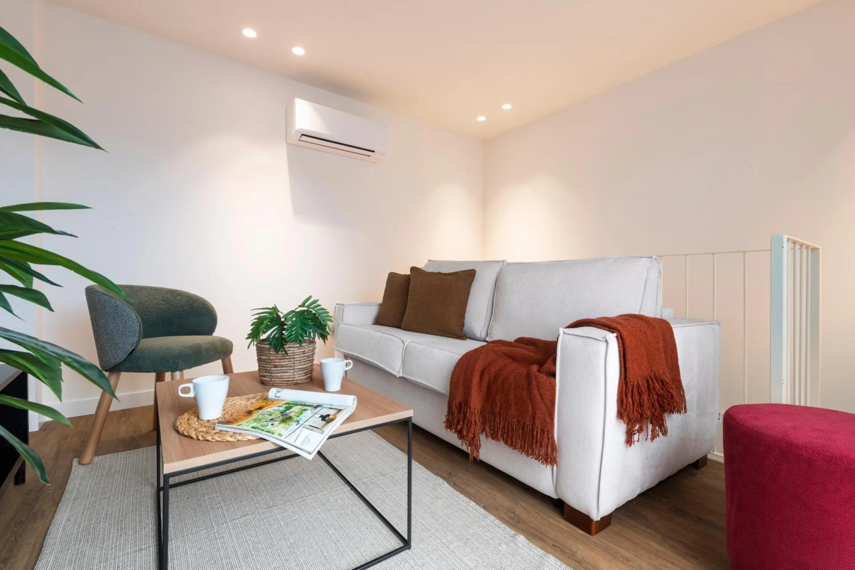 Living room, Bed in Magno Apartments Clavellinas