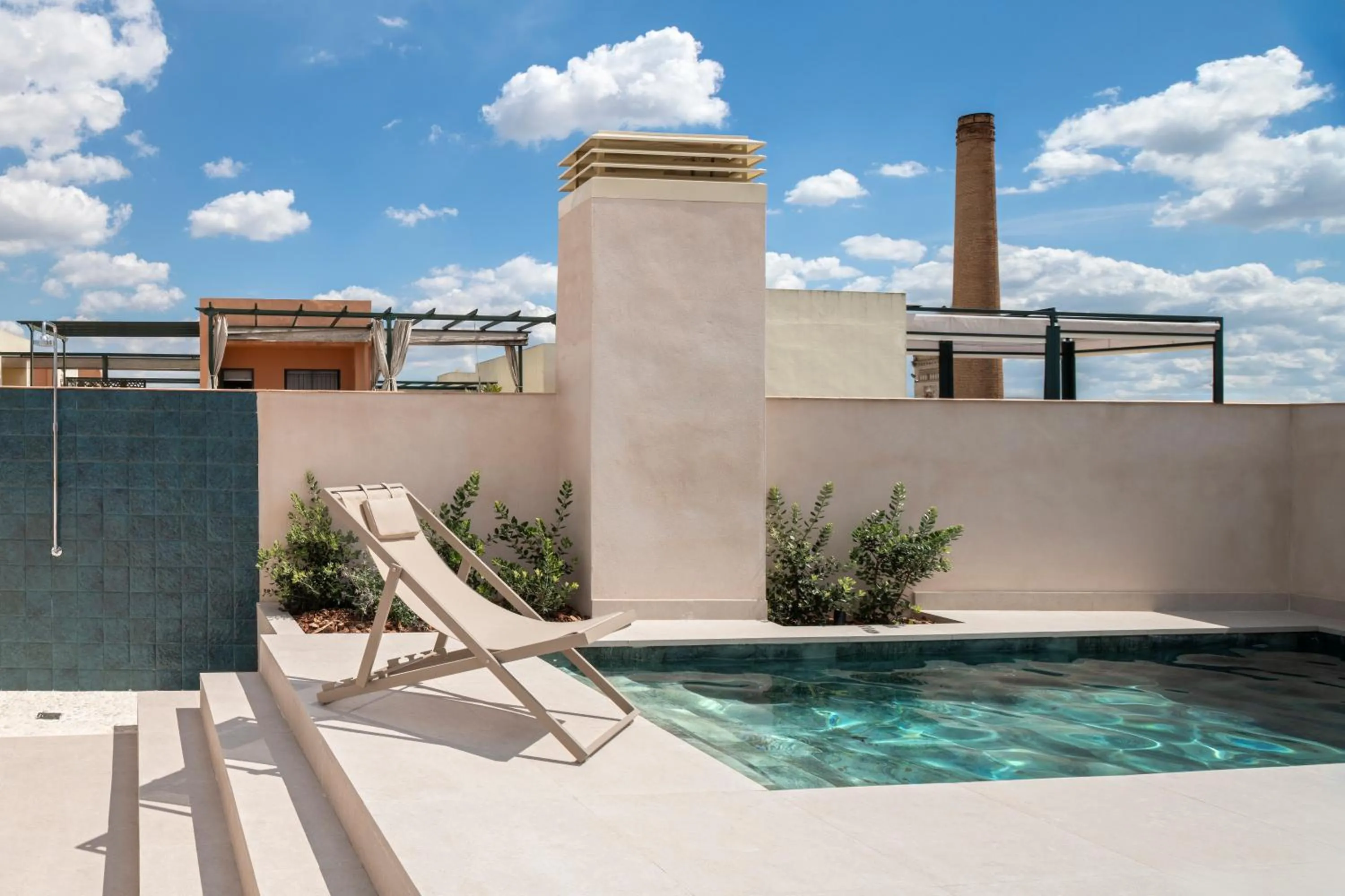 Pool view in Magno Apartments Clavellinas