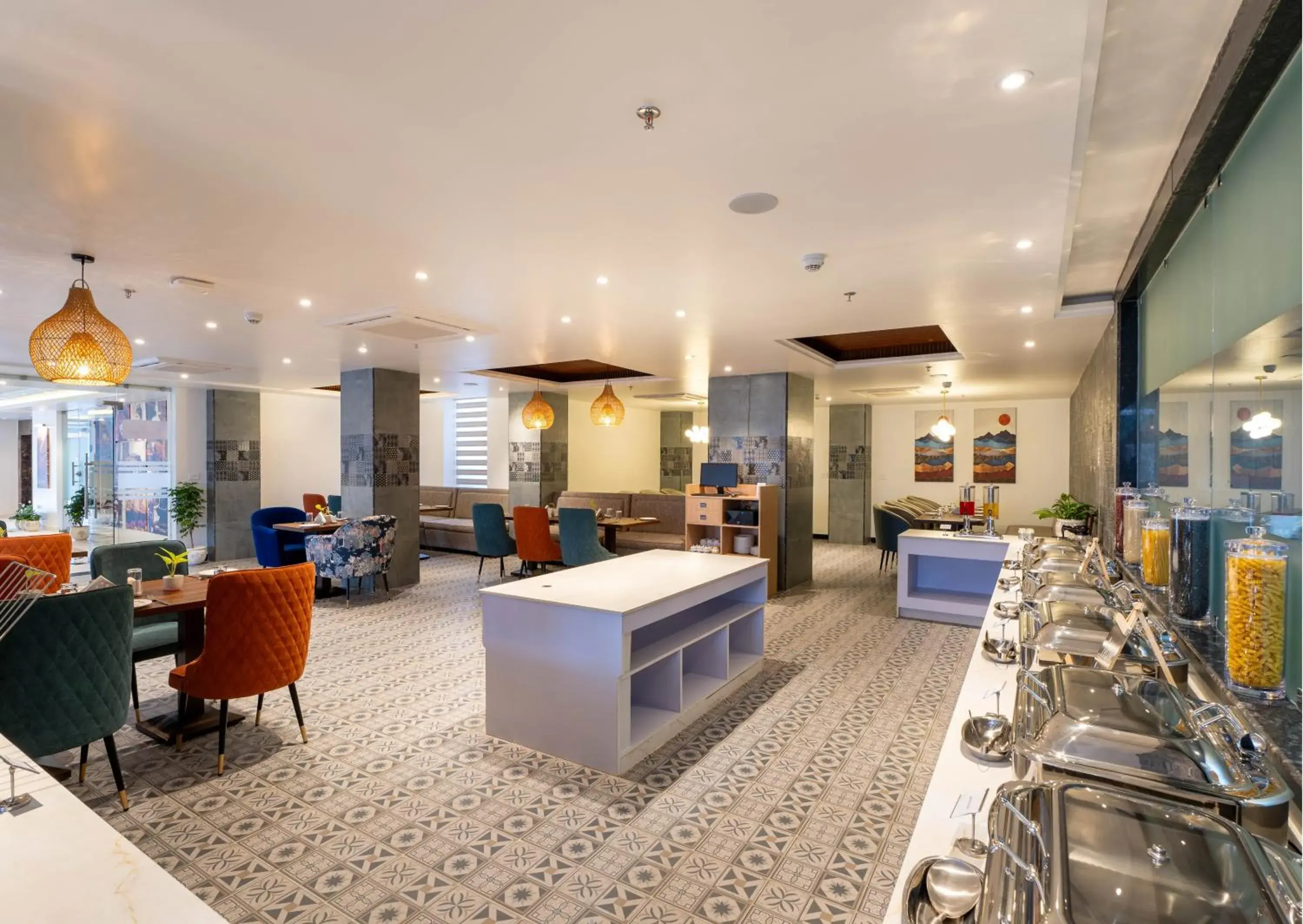 Restaurant/places to eat in Hotel Anuttara Restaurant/places to eat in Hotel Anuttara