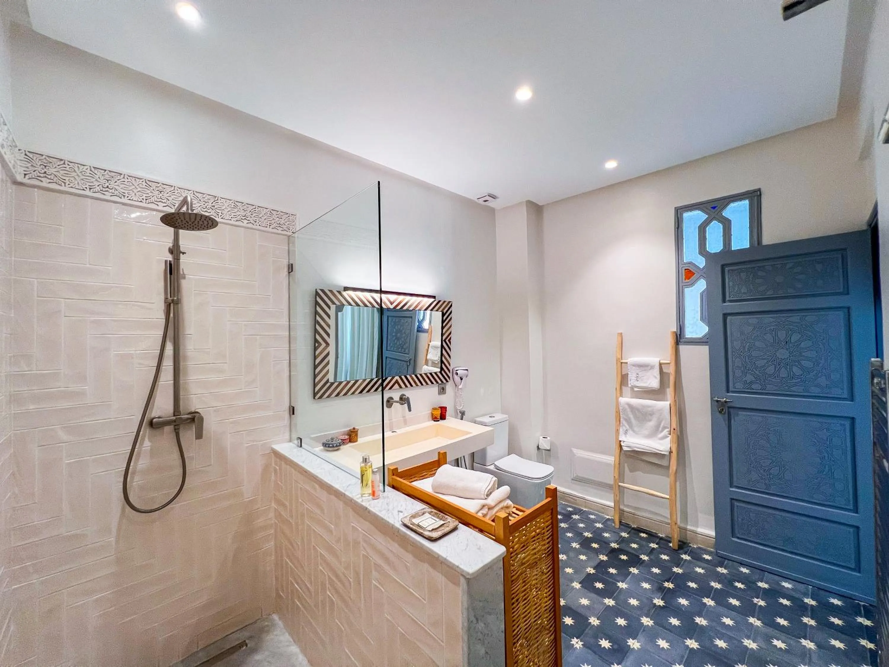 Shower in Riad Kech One & Spa