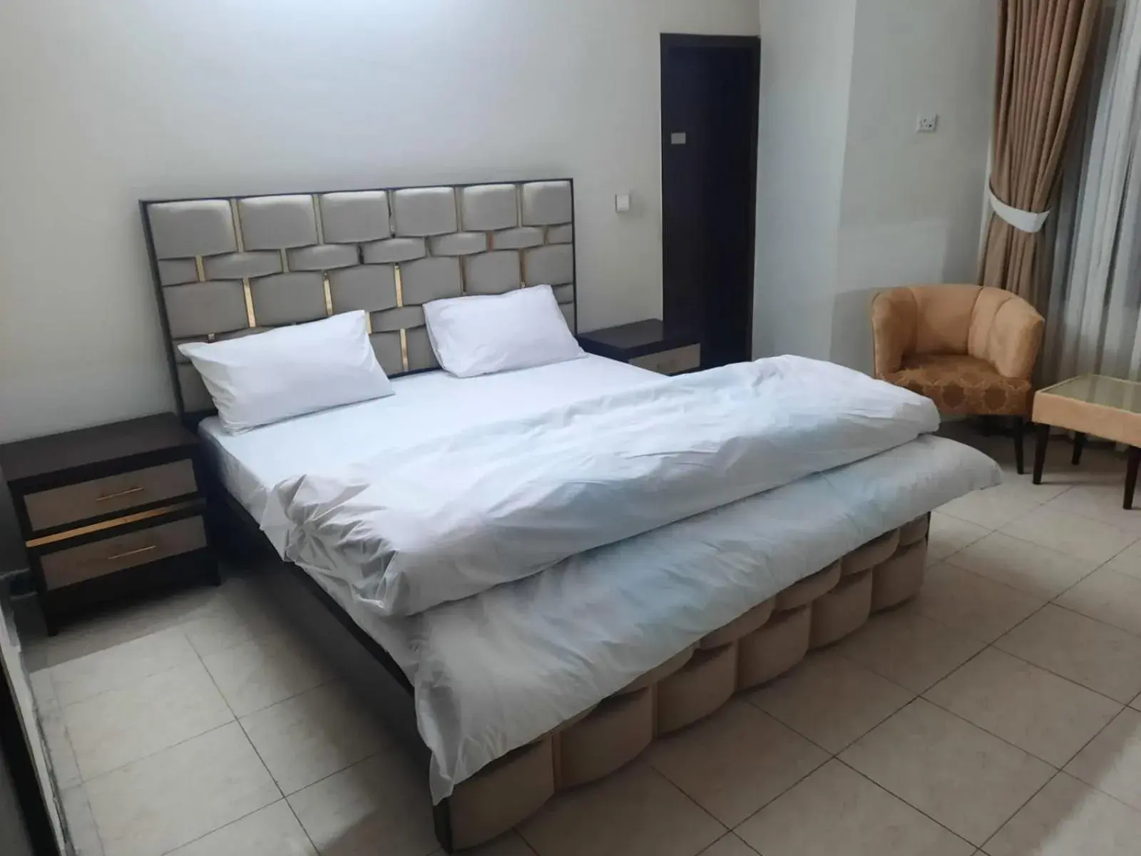 Deluxe King Room in Morbex Inn Hotel Islamabad Deluxe King Room in Morbex Inn Hotel Islamabad