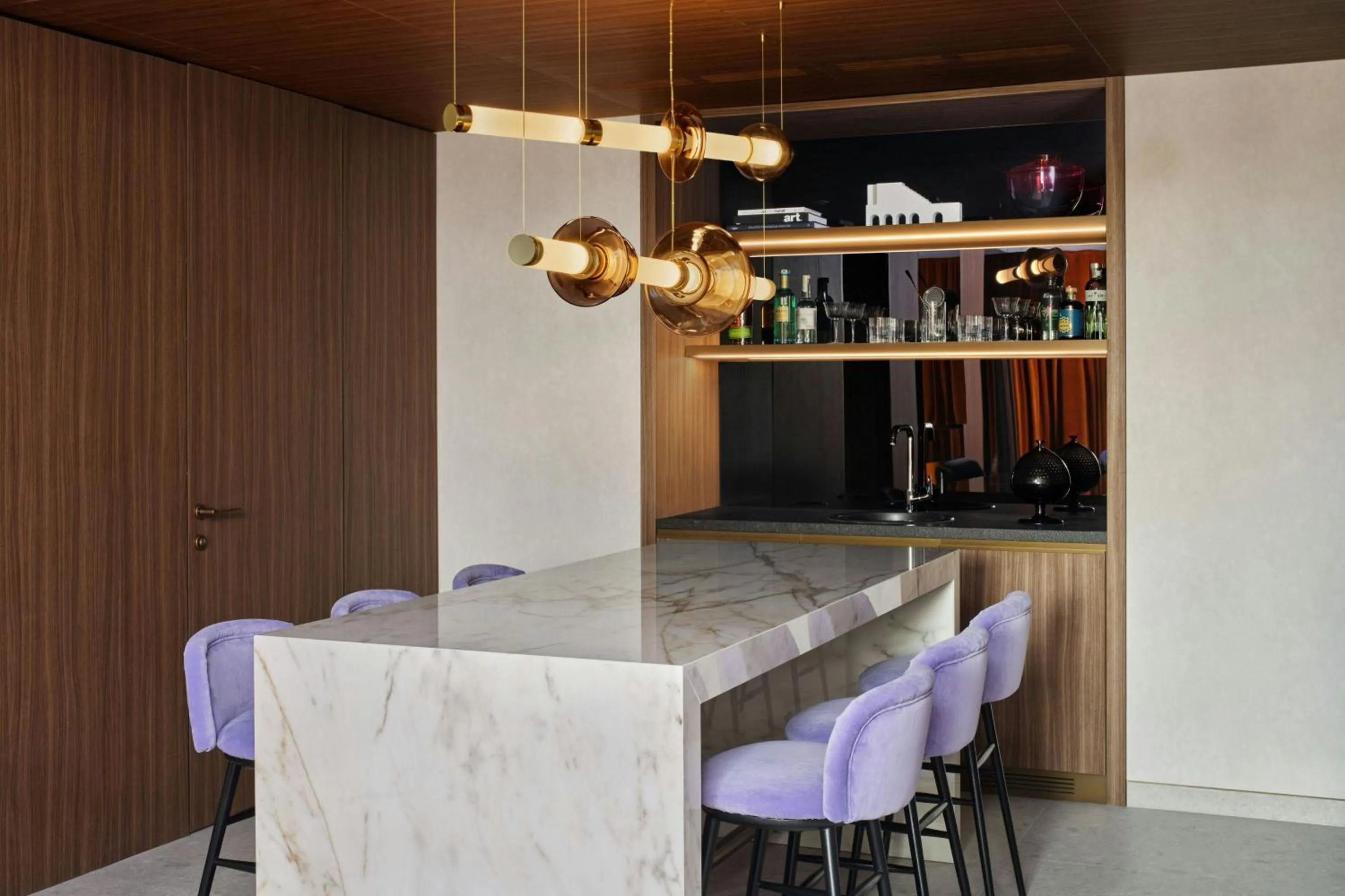 Lounge or bar in W Florence