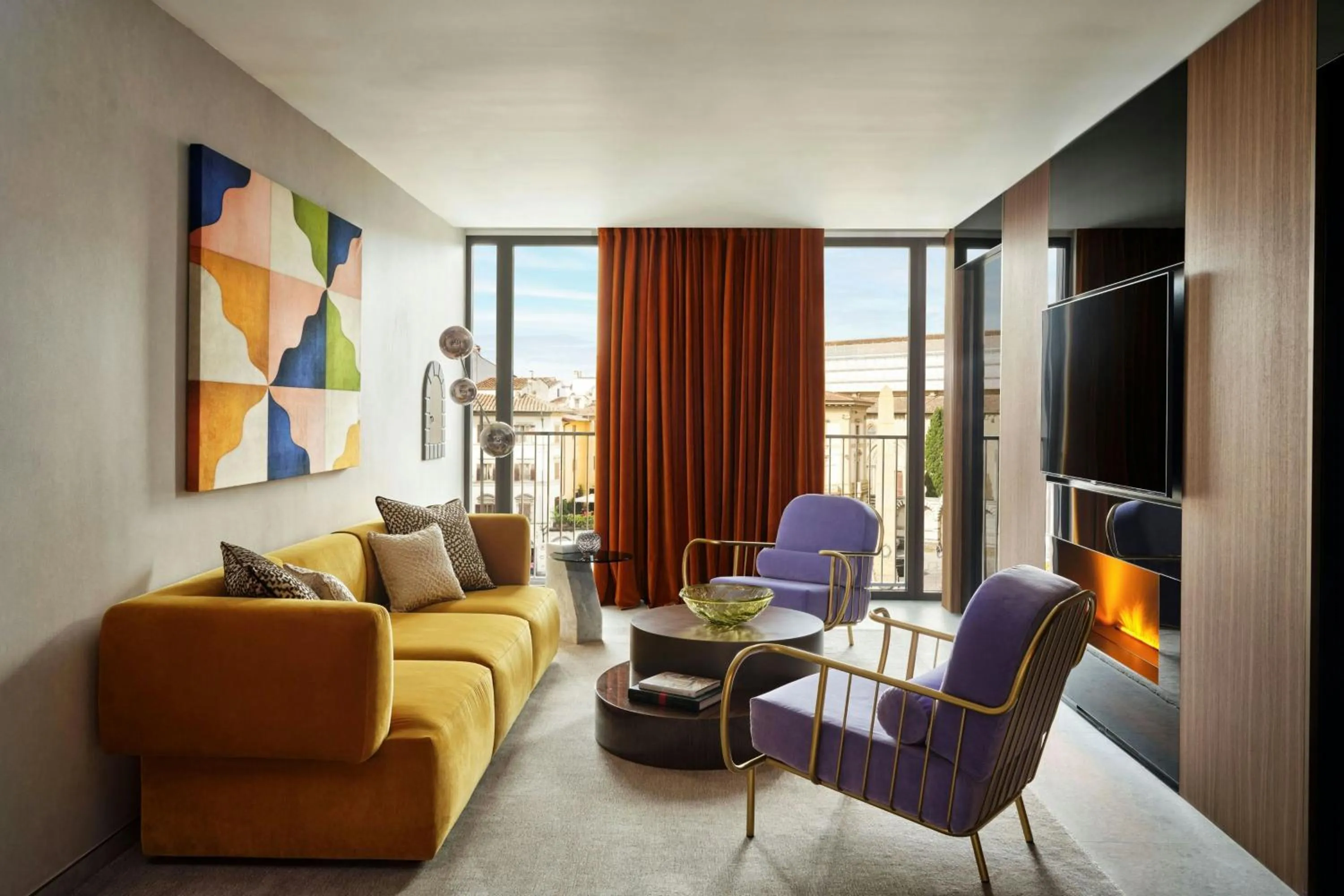 Living room in W Florence