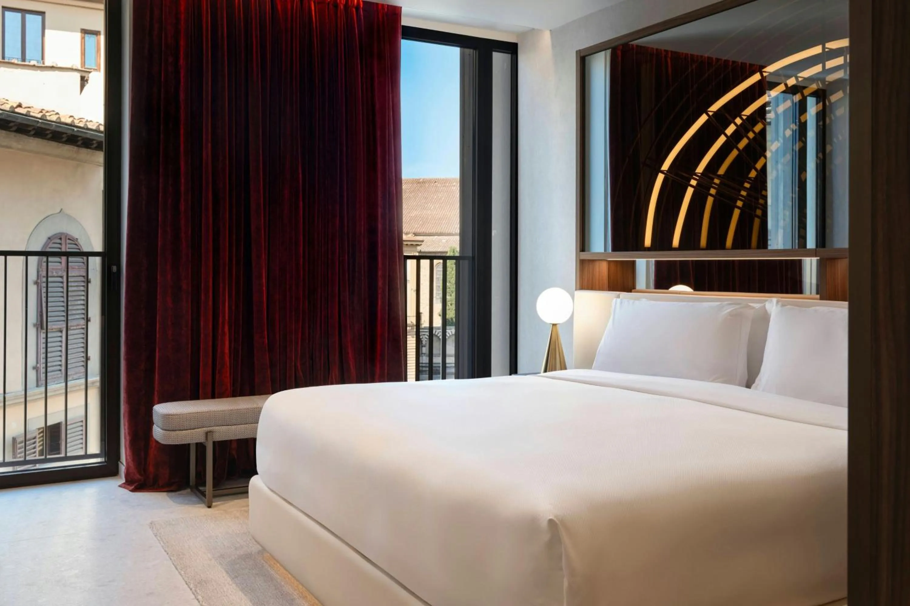 Bedroom, Bed in W Florence