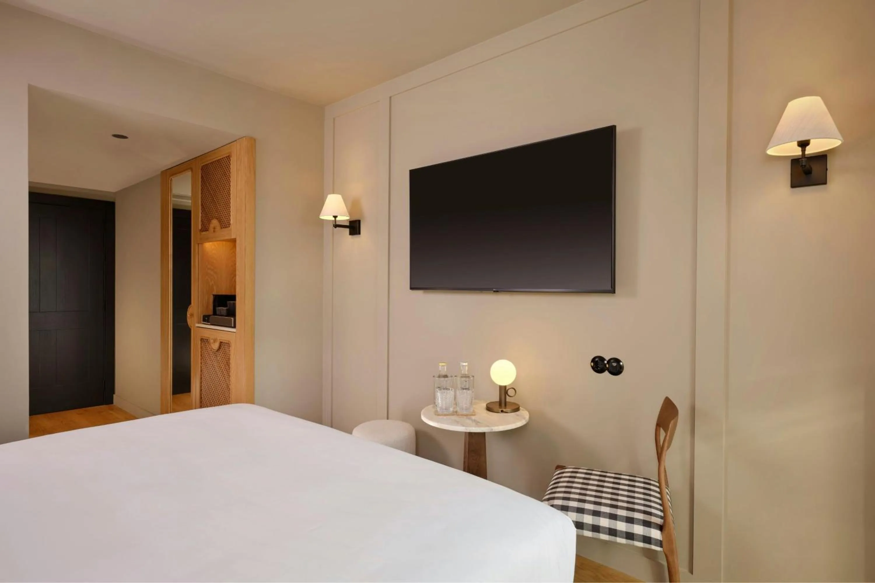 Photo of the whole room, Bed in Origine Porto Gaia, a Tribute Portfolio Hotel