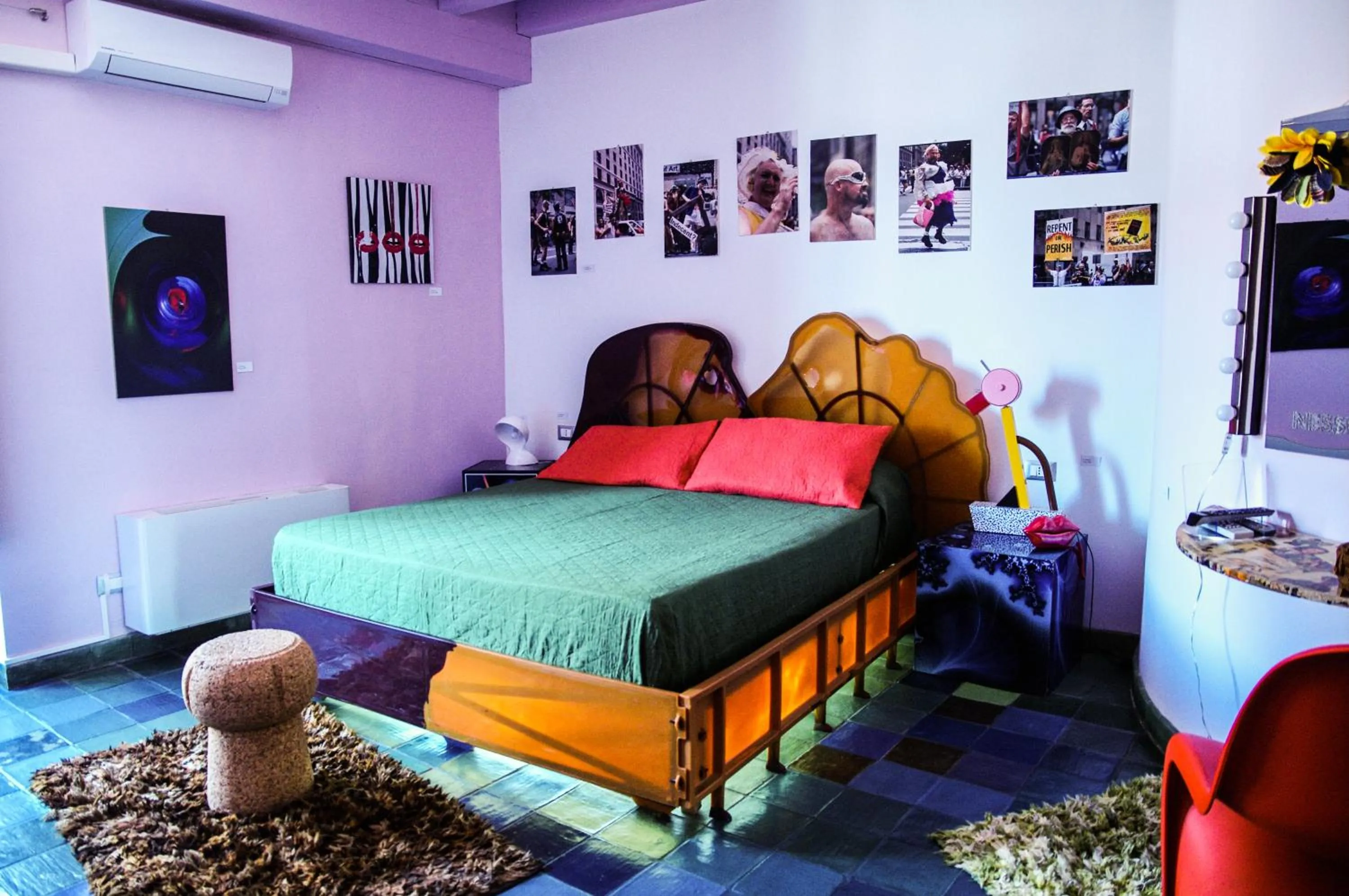 Bedroom, Bed in Suite D'Autore Art Design Gallery