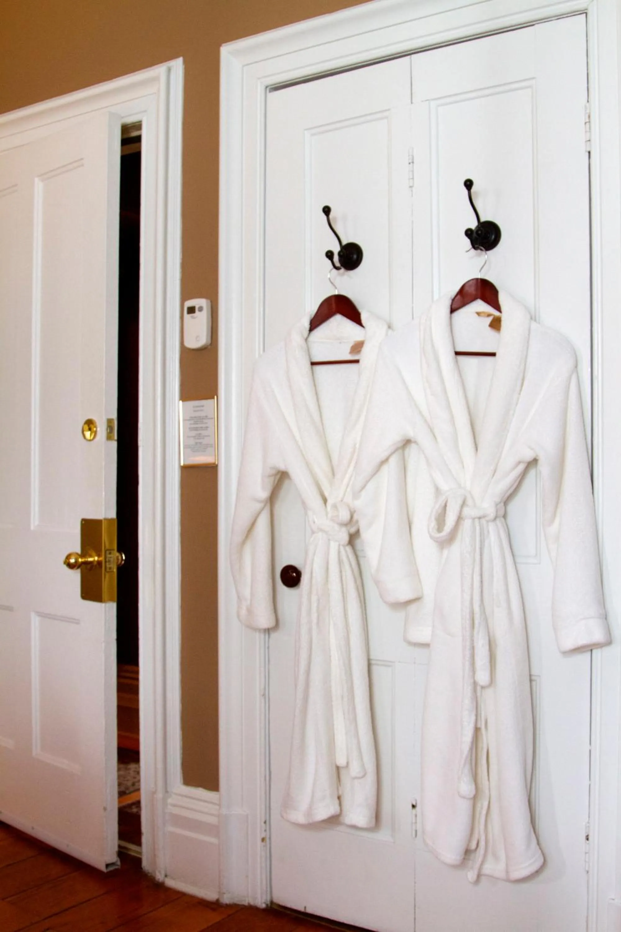 wardrobe in The Breadalbane Inn