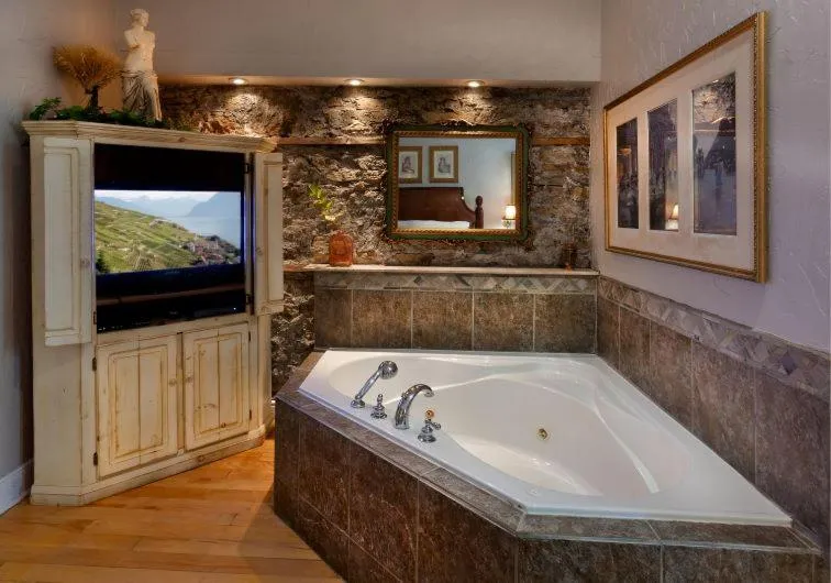 Bath in The Breadalbane Inn