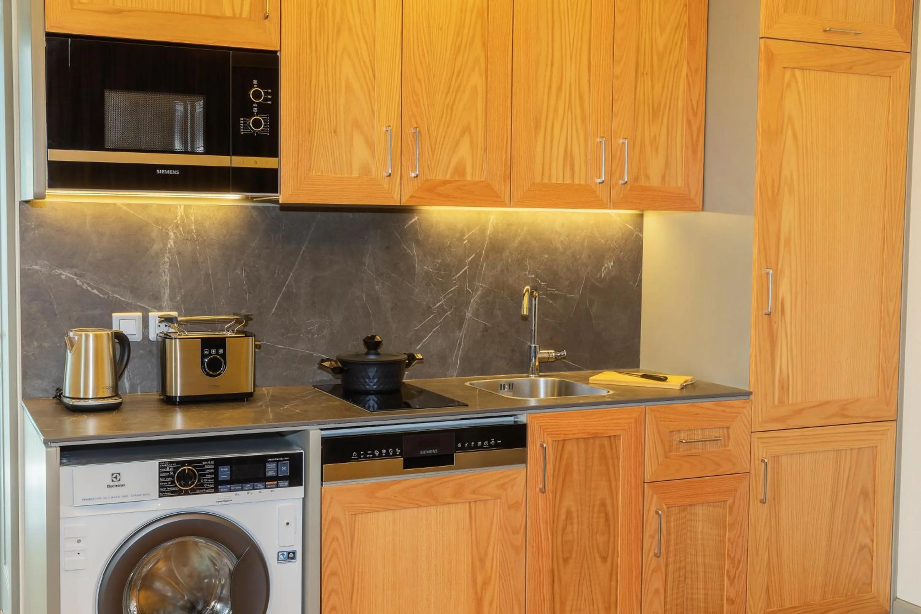 kitchen in Meroddi Beyoğlu Residence
