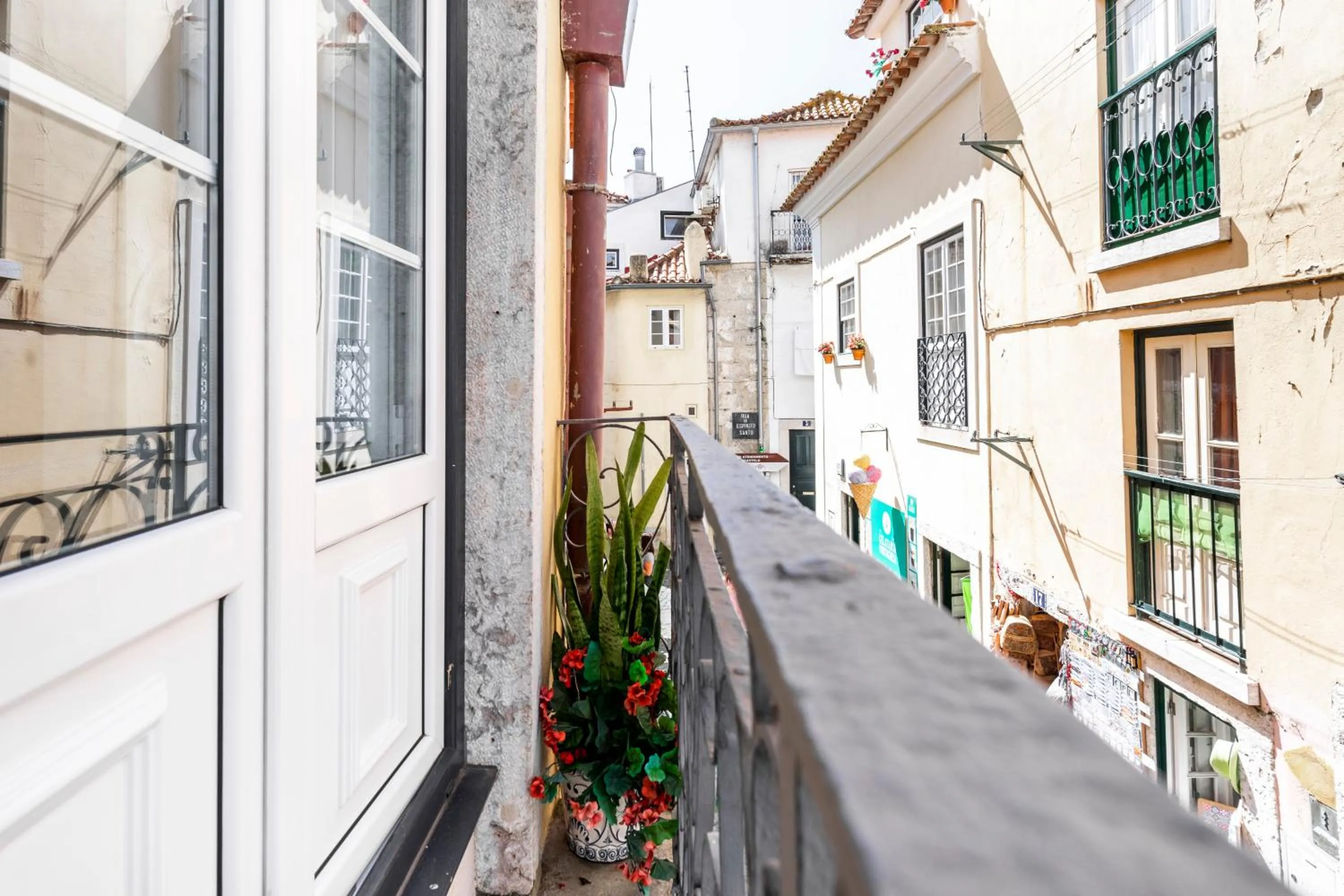Balcony/Terrace in Castle Inn Lisbon Apartments