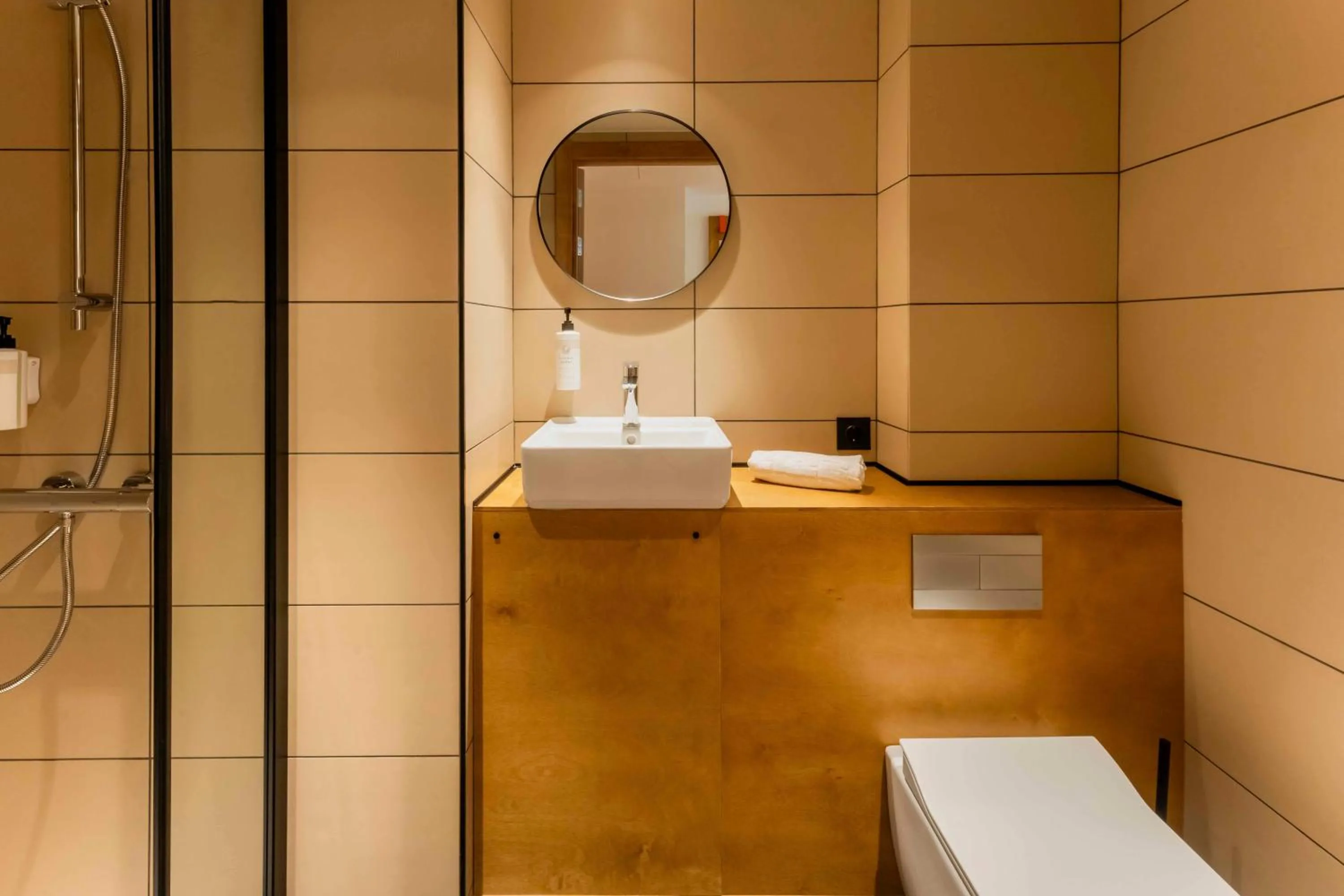 Bathroom in easyHotel Barcelona La Sagrera