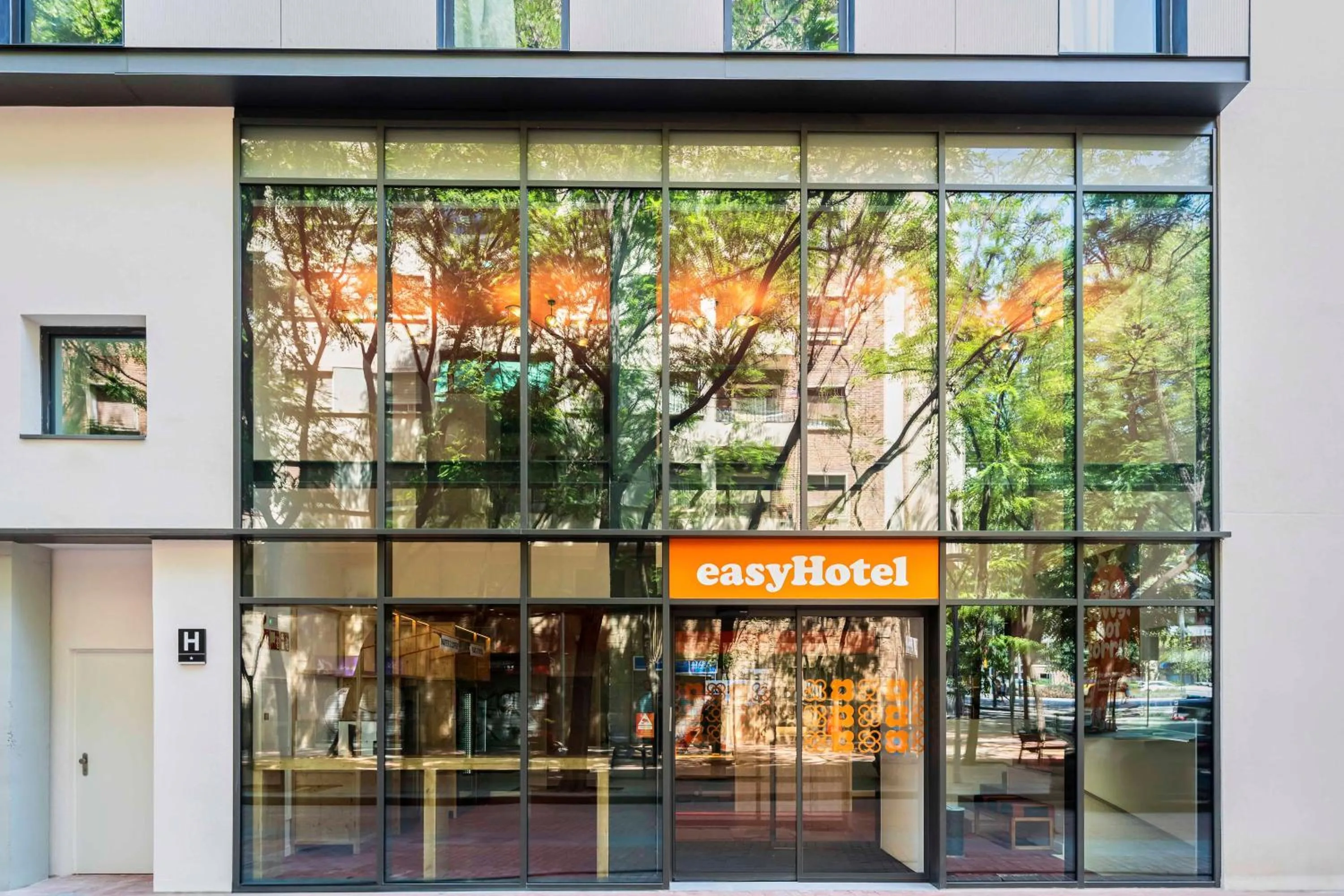 Property building in easyHotel Barcelona La Sagrera