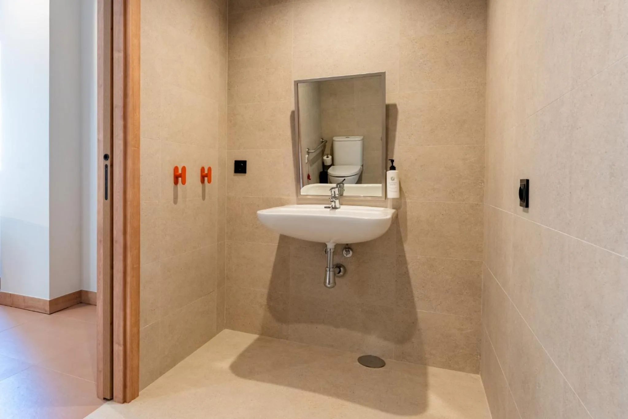 Bathroom in easyHotel Barcelona La Sagrera