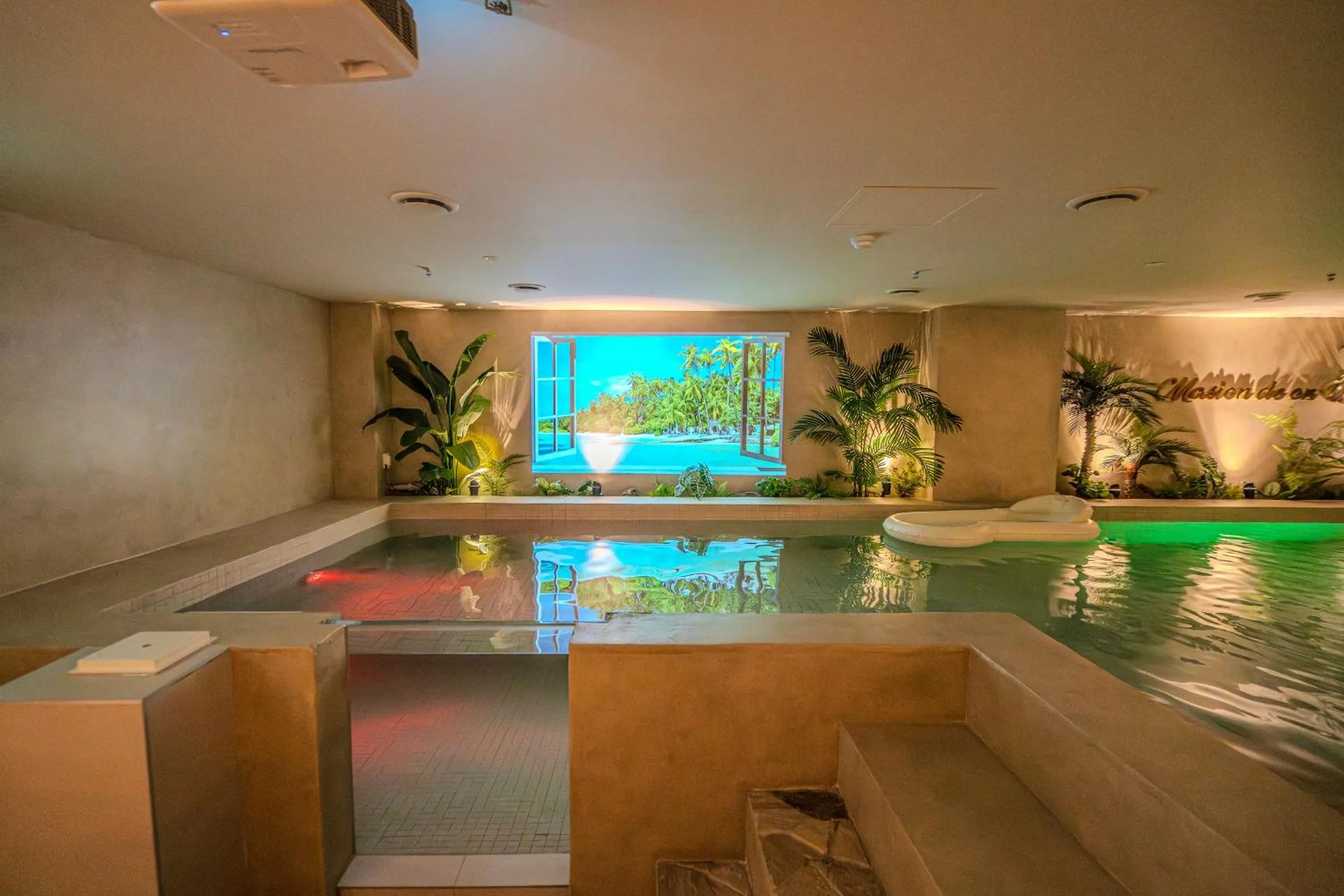 Swimming pool in Maison de Onu Gwangju Cheomdan