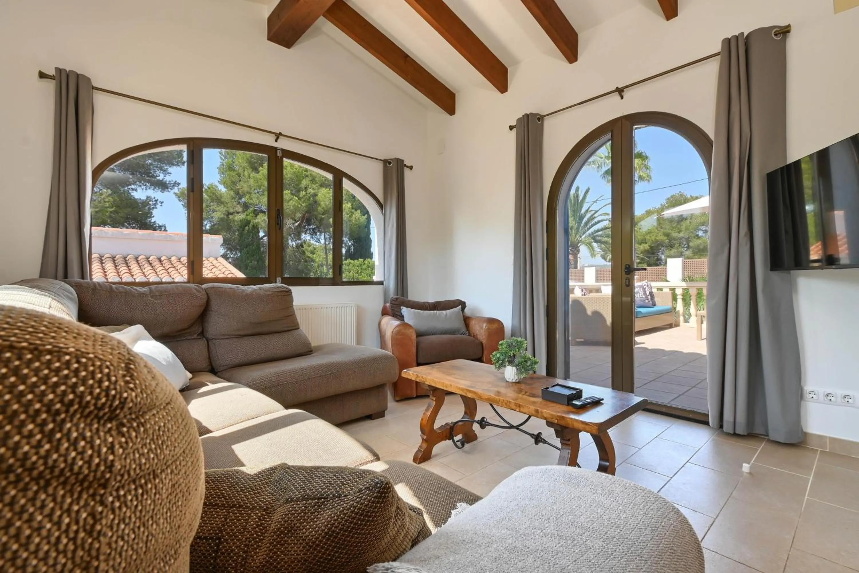 Casa Virginia by Aguilarent