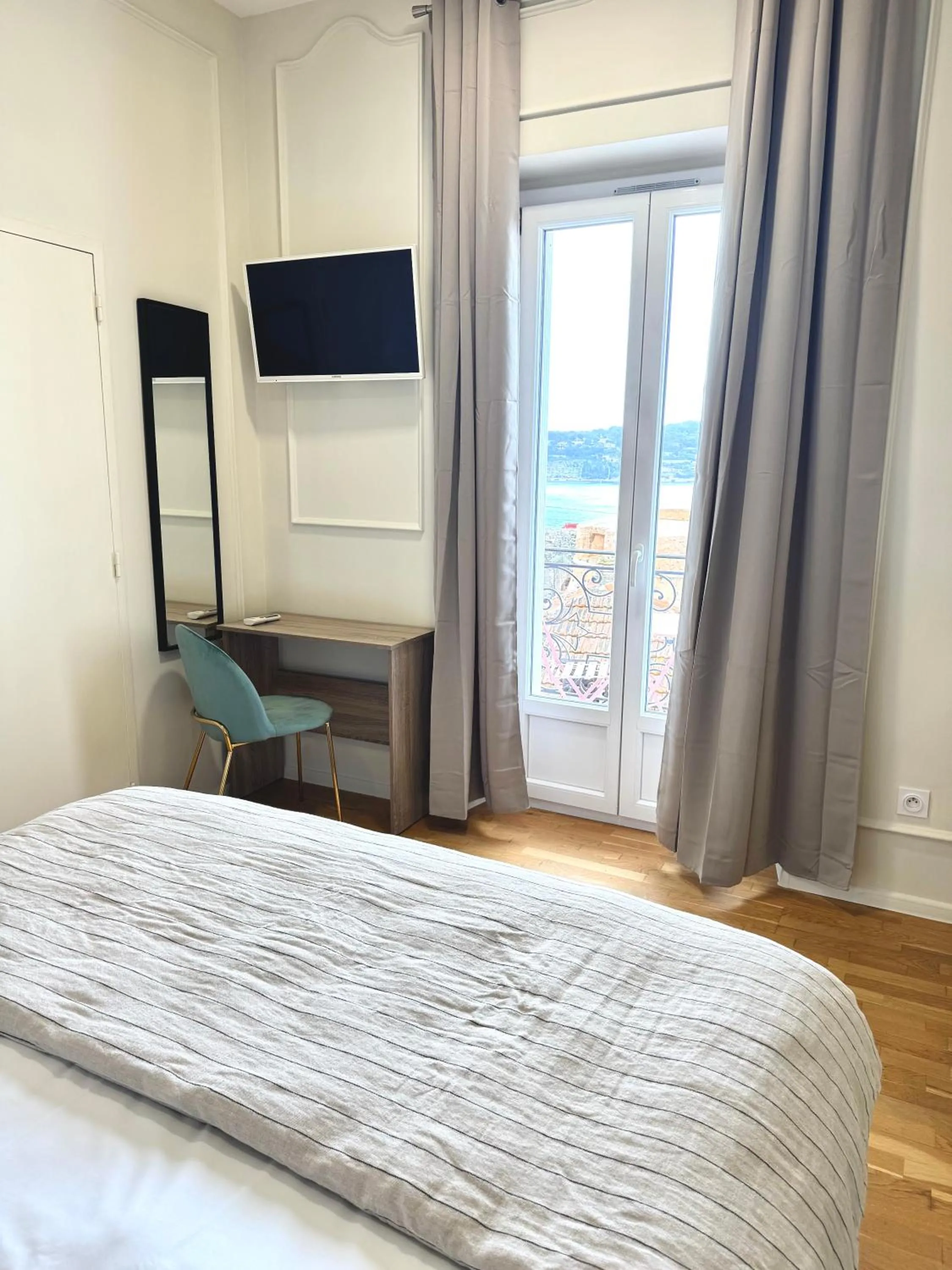 Bed in Hotel La Citadelle