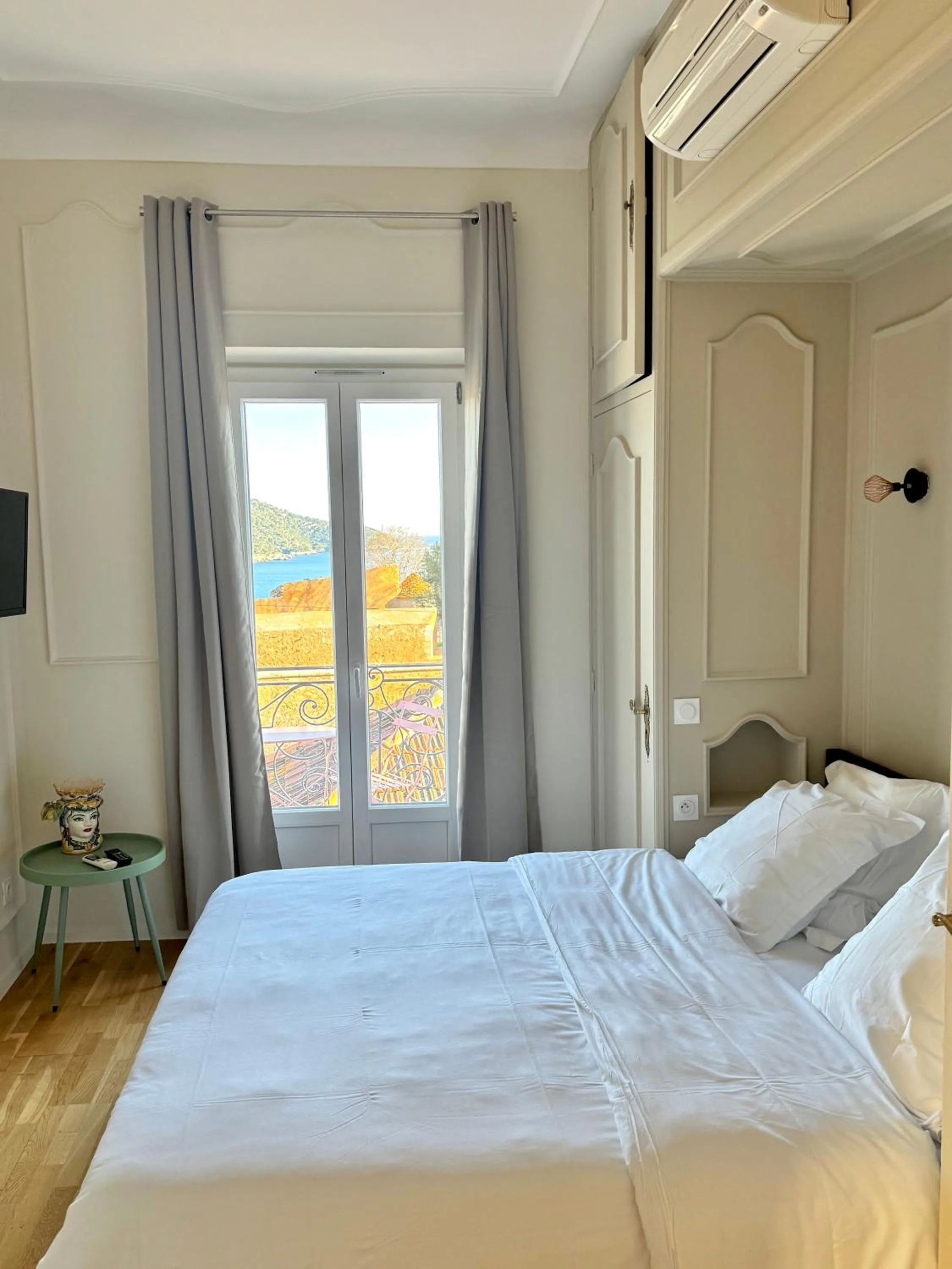 Bed in Hotel La Citadelle