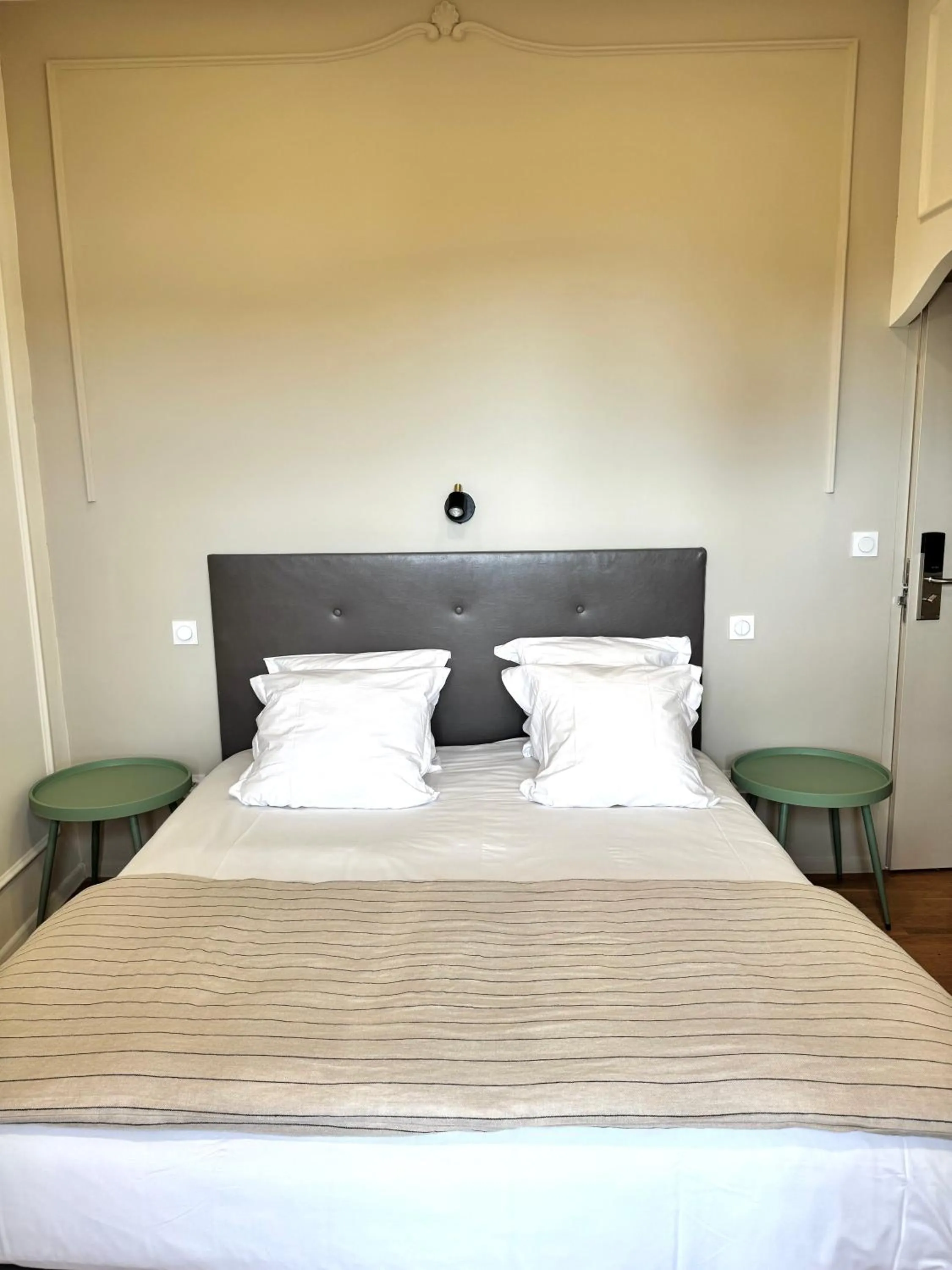Bed in Hotel La Citadelle
