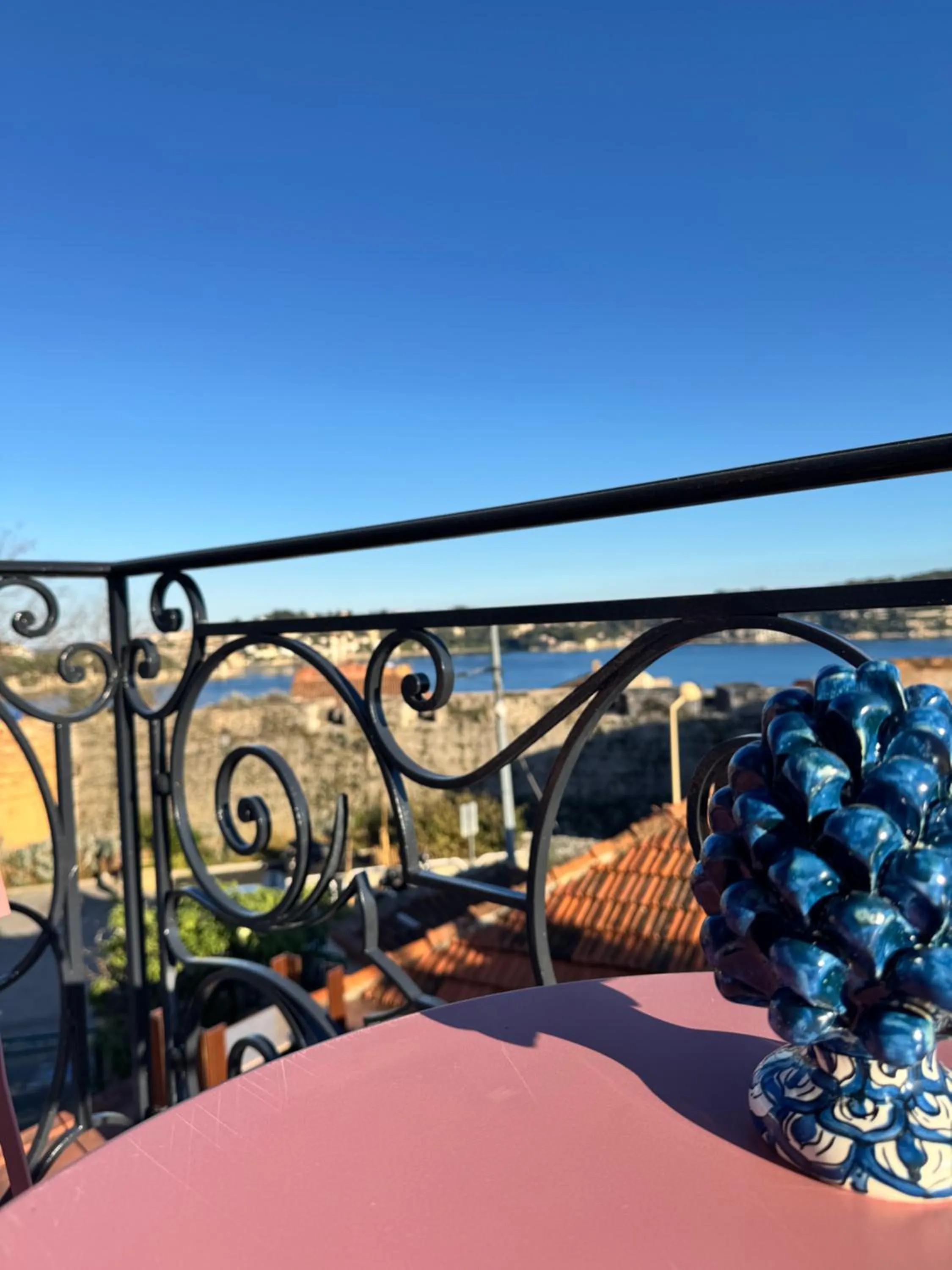 Day in Hotel La Citadelle