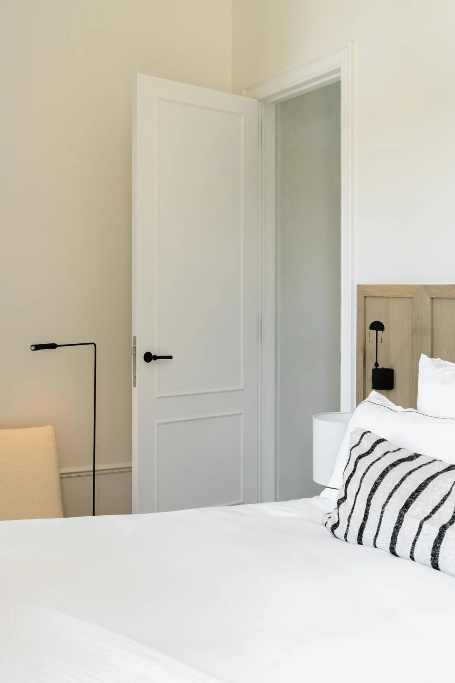 Bedroom, Bed in Les Hauts de Sancerre