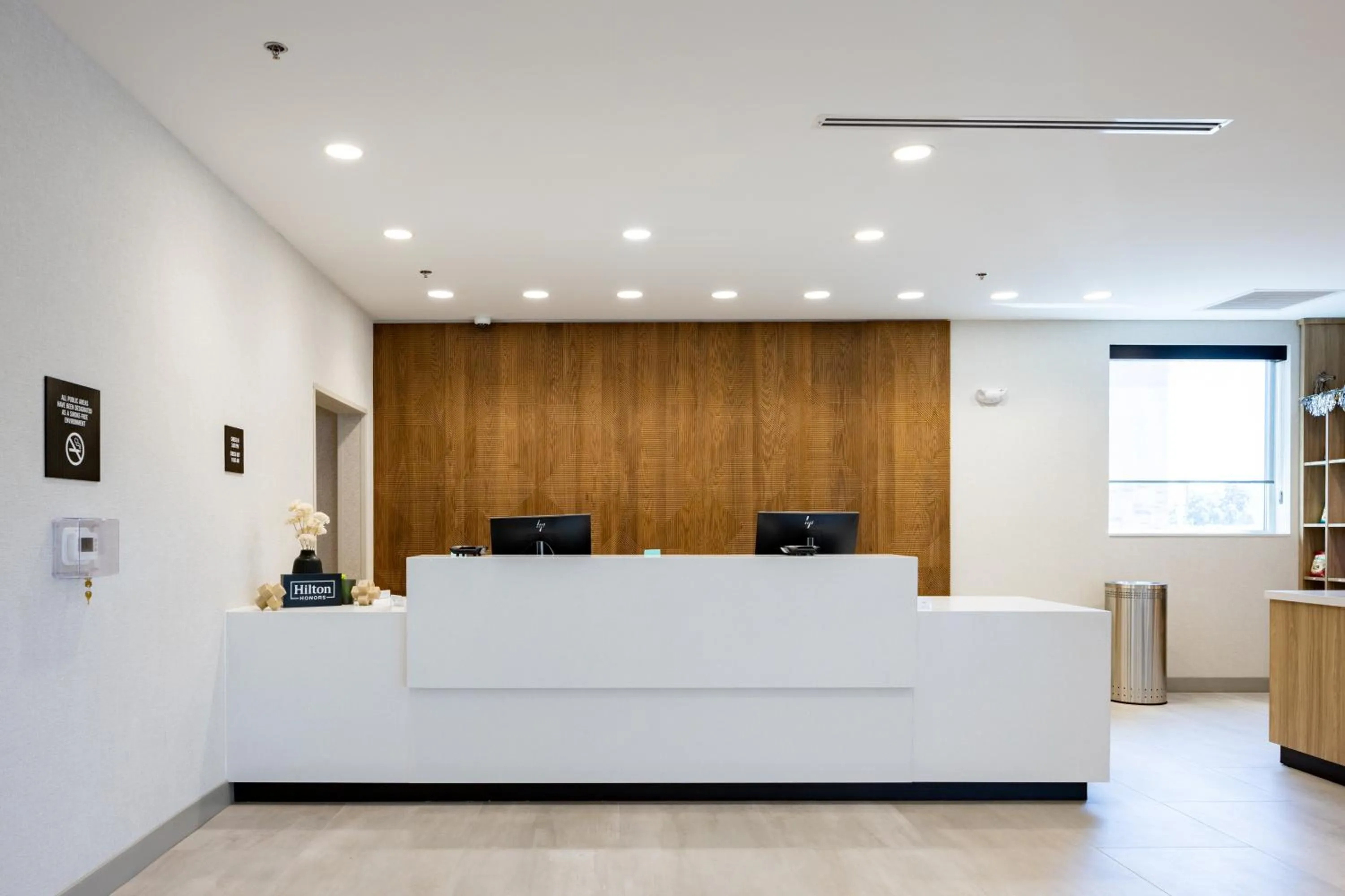 Lobby or reception in Home2 Suites By Hilton Kalamazoo Southeast