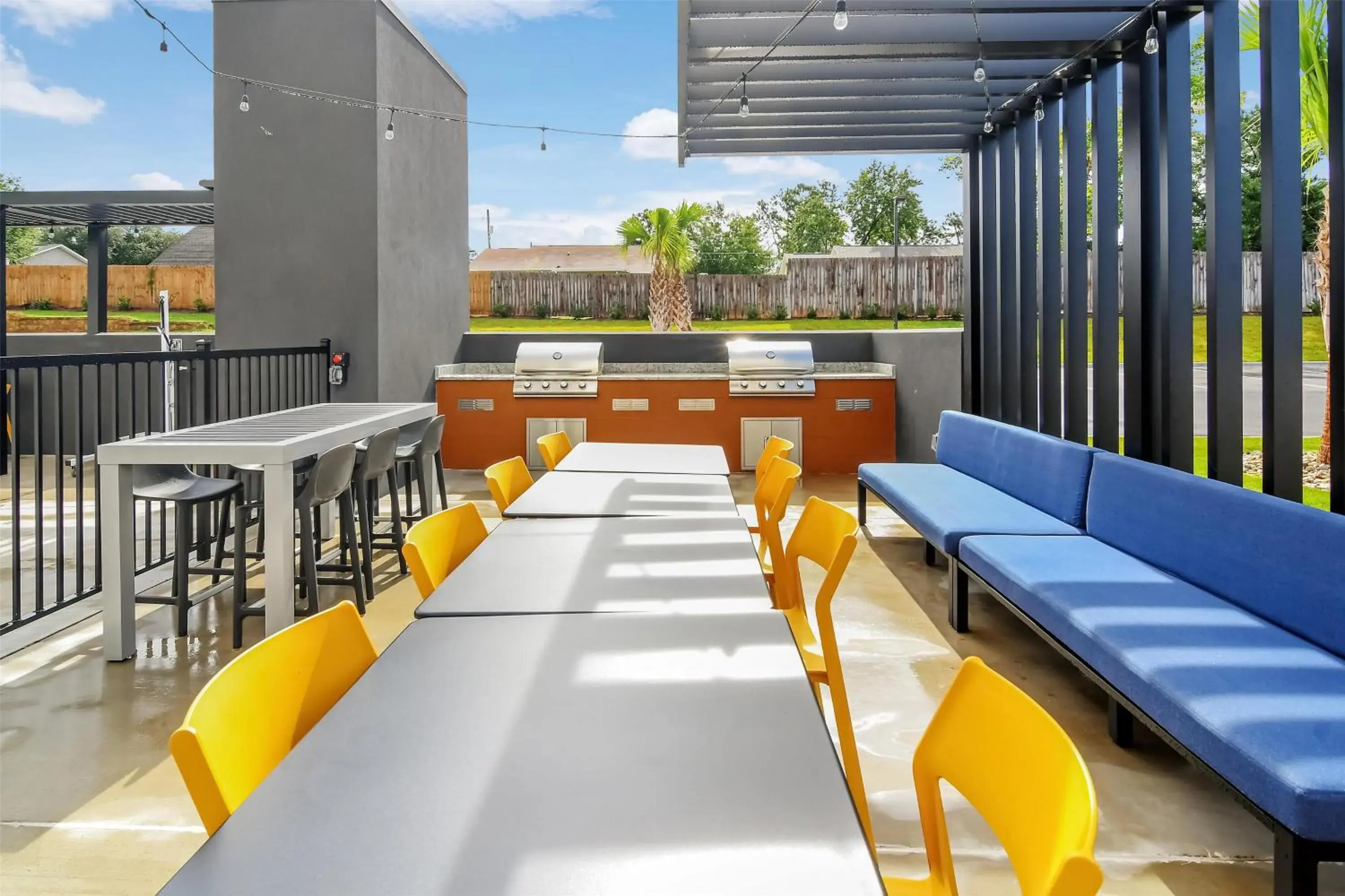 Patio in Home2 Suites By Hilton Crestview I-10 Patio in Home2 Suites By Hilton Crestview I-10