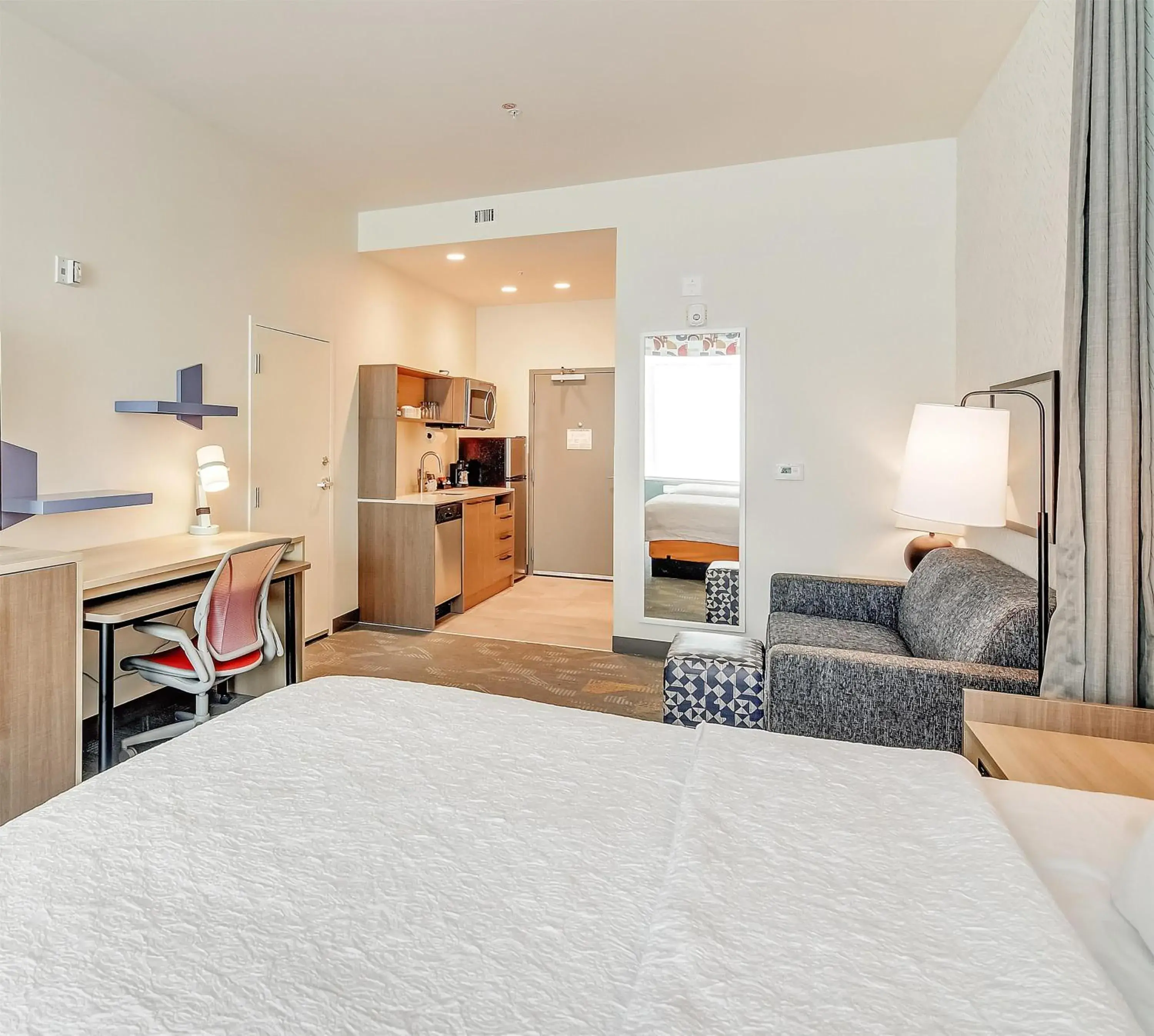 Living room, Bed in Home2 Suites By Hilton Crestview I-10 Living room, Bed in Home2 Suites By Hilton Crestview I-10