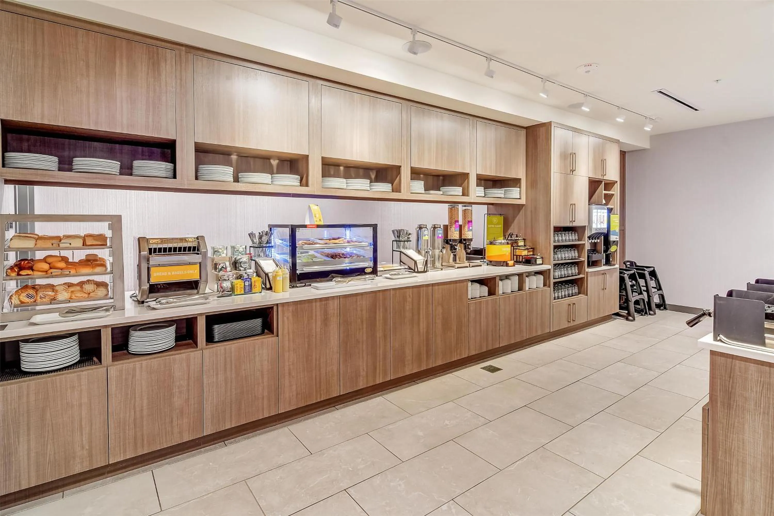 Breakfast in Home2 Suites By Hilton Crestview I-10