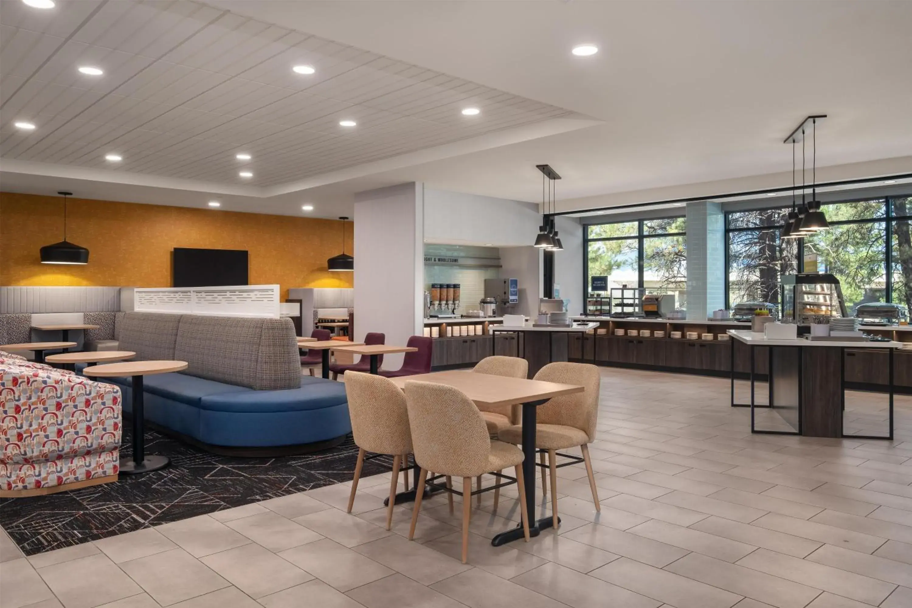 Breakfast in Home2 Suites By Hilton Flagstaff Breakfast in Home2 Suites By Hilton Flagstaff