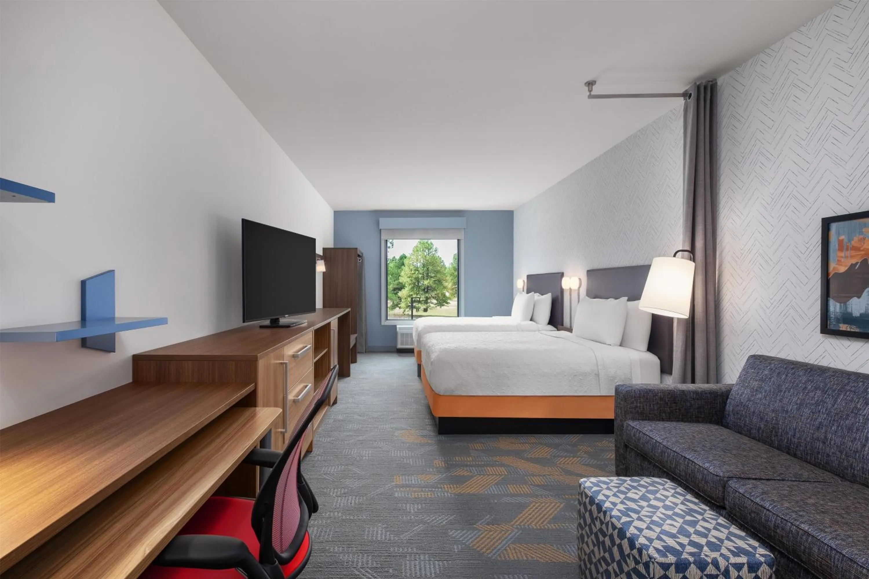 Bed in Home2 Suites By Hilton Flagstaff