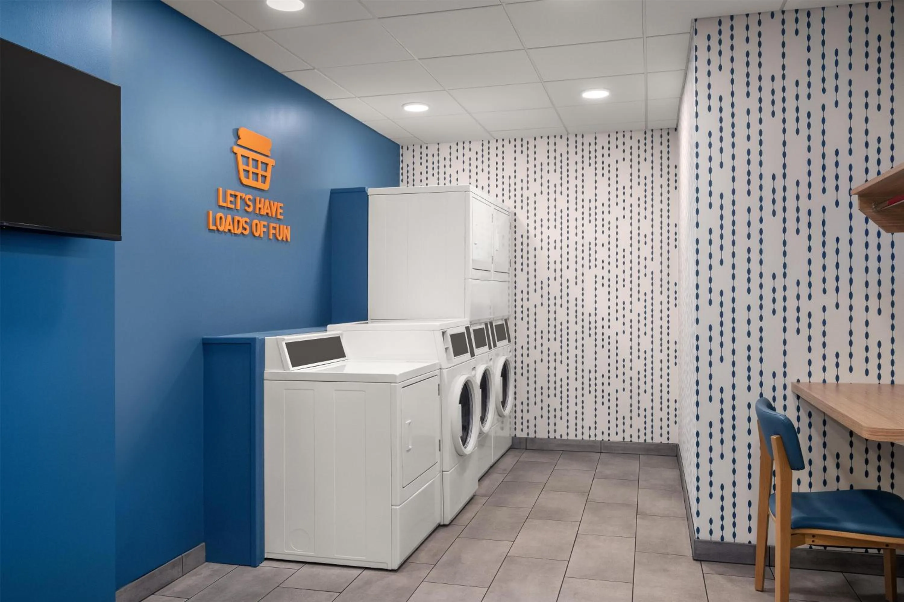 laundry in Home2 Suites By Hilton Flagstaff