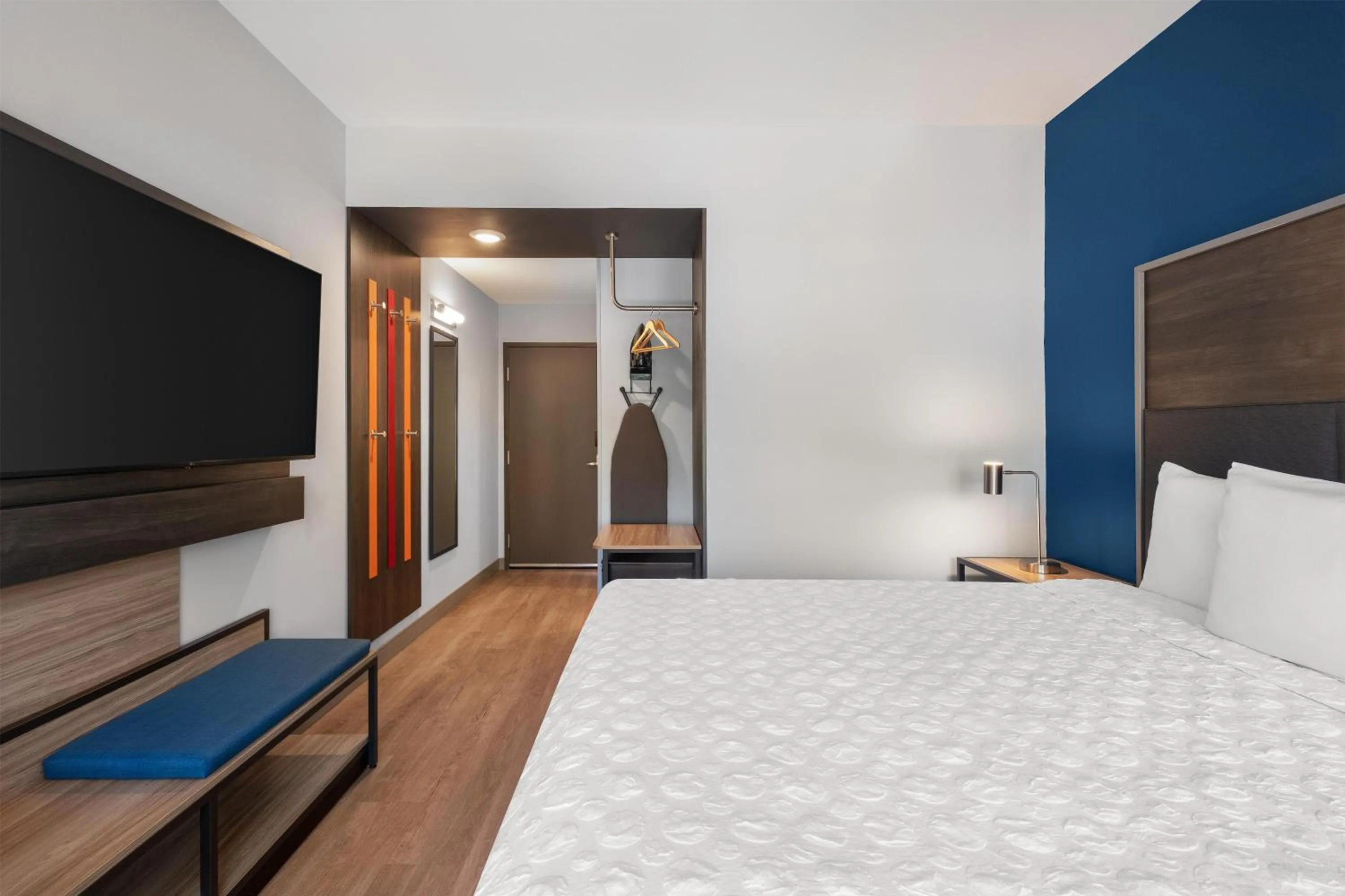 Bed in Tru By Hilton Flagstaff