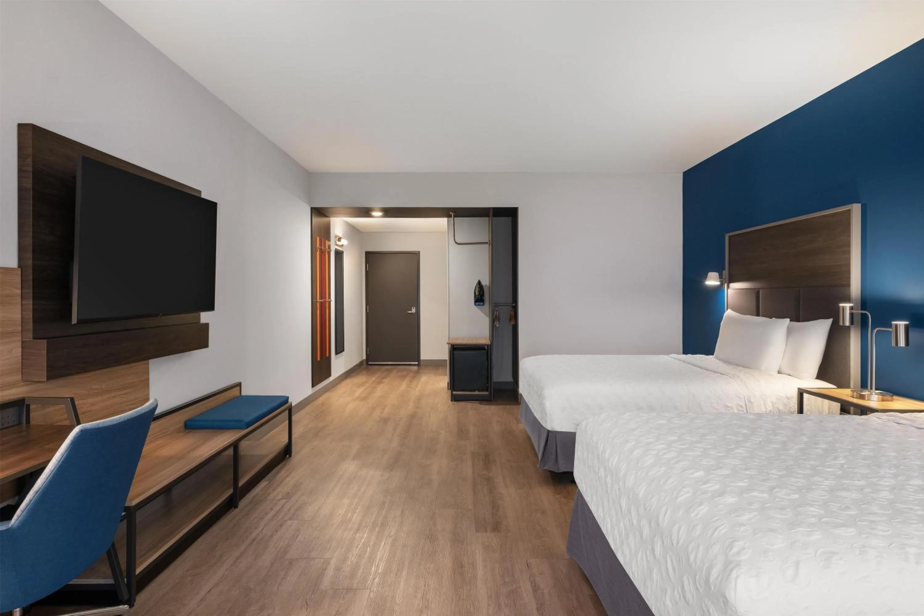 Bed in Tru By Hilton Flagstaff