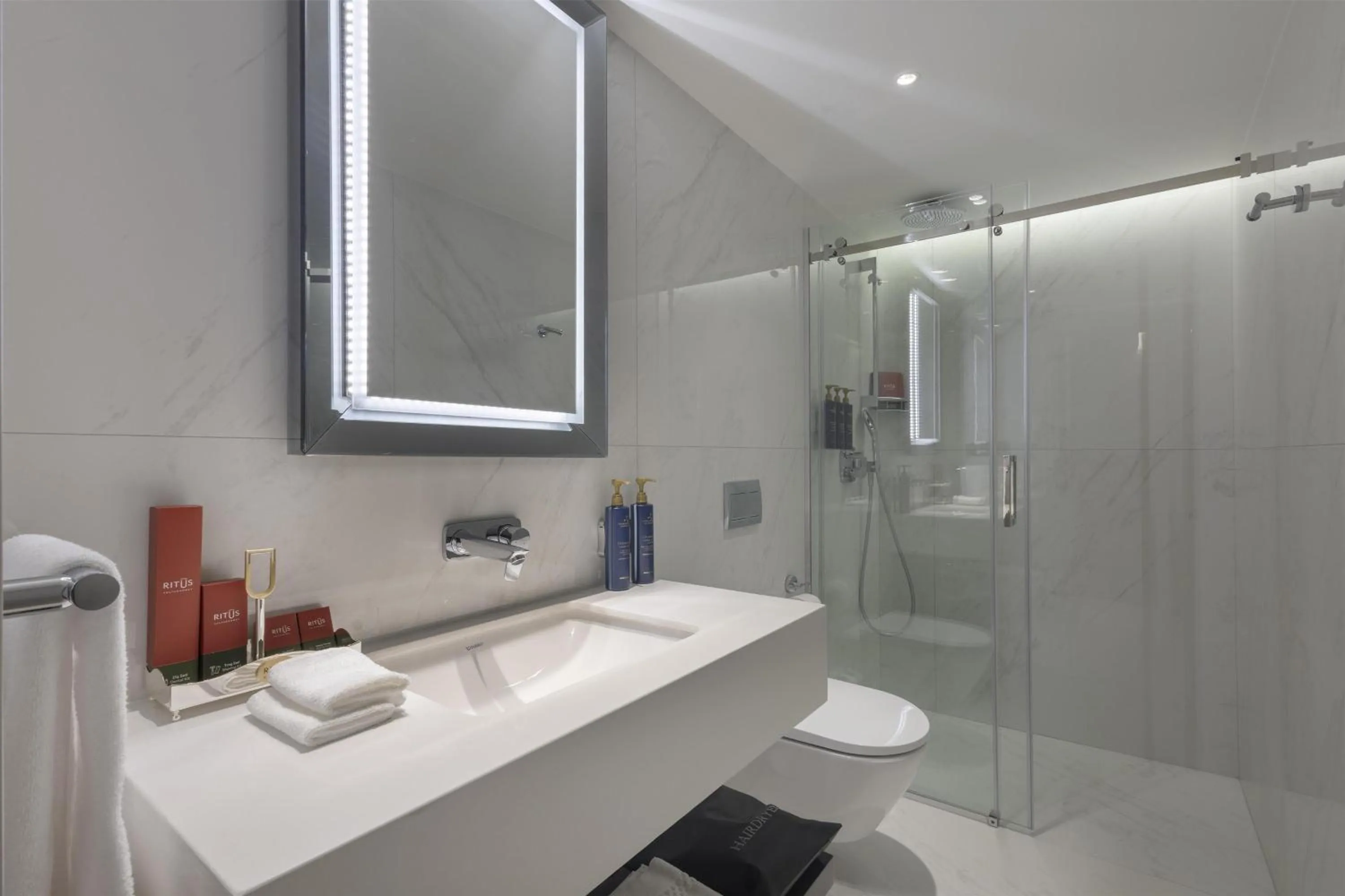 Bathroom in The Ritus Hotel Istanbul Sultanahmet, Tapestry Collection by Hilton