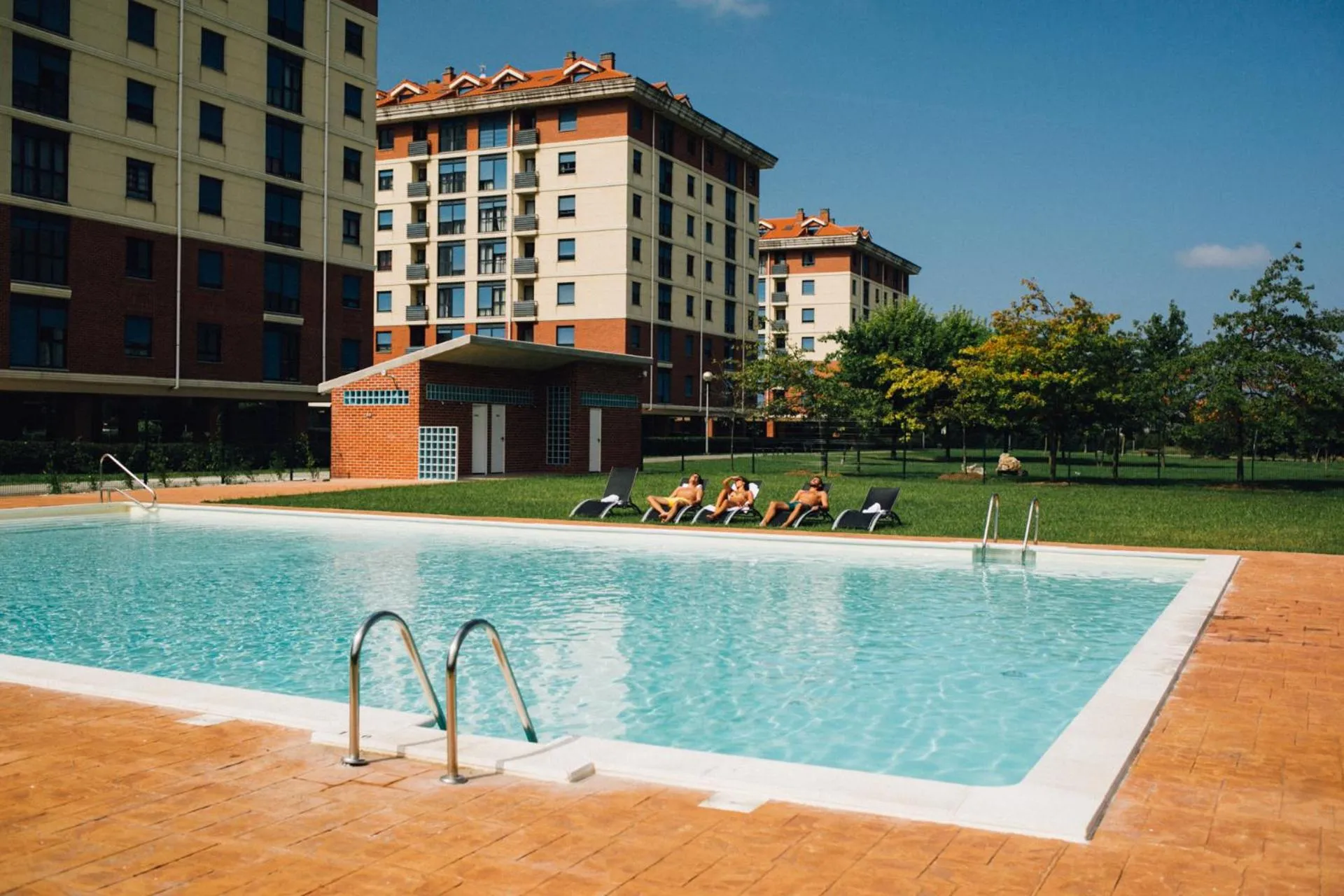 Property building in Apartamentos Alday