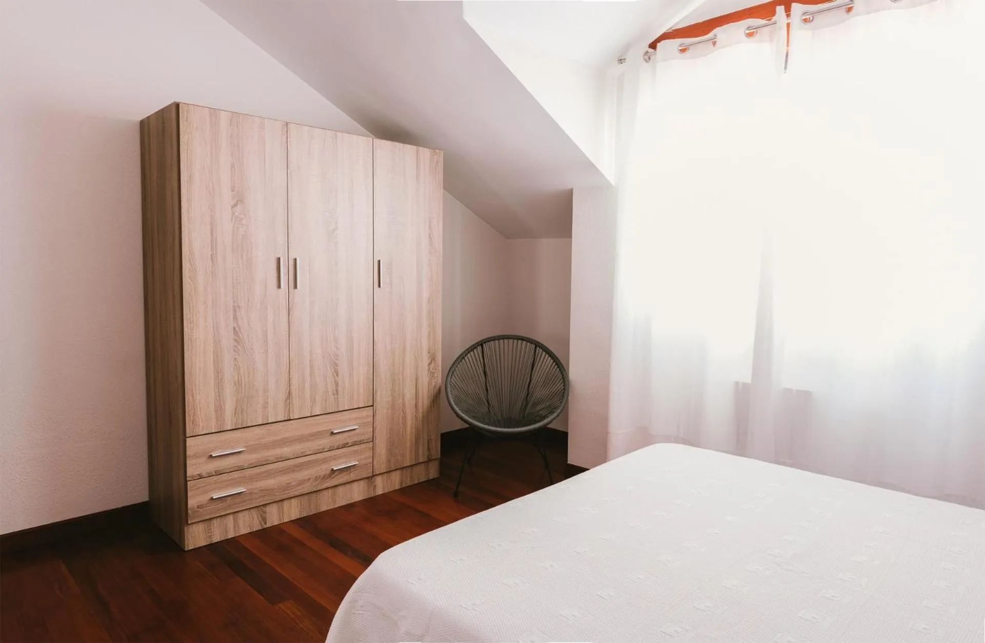 Bedroom, Bed in Apartamentos Alday