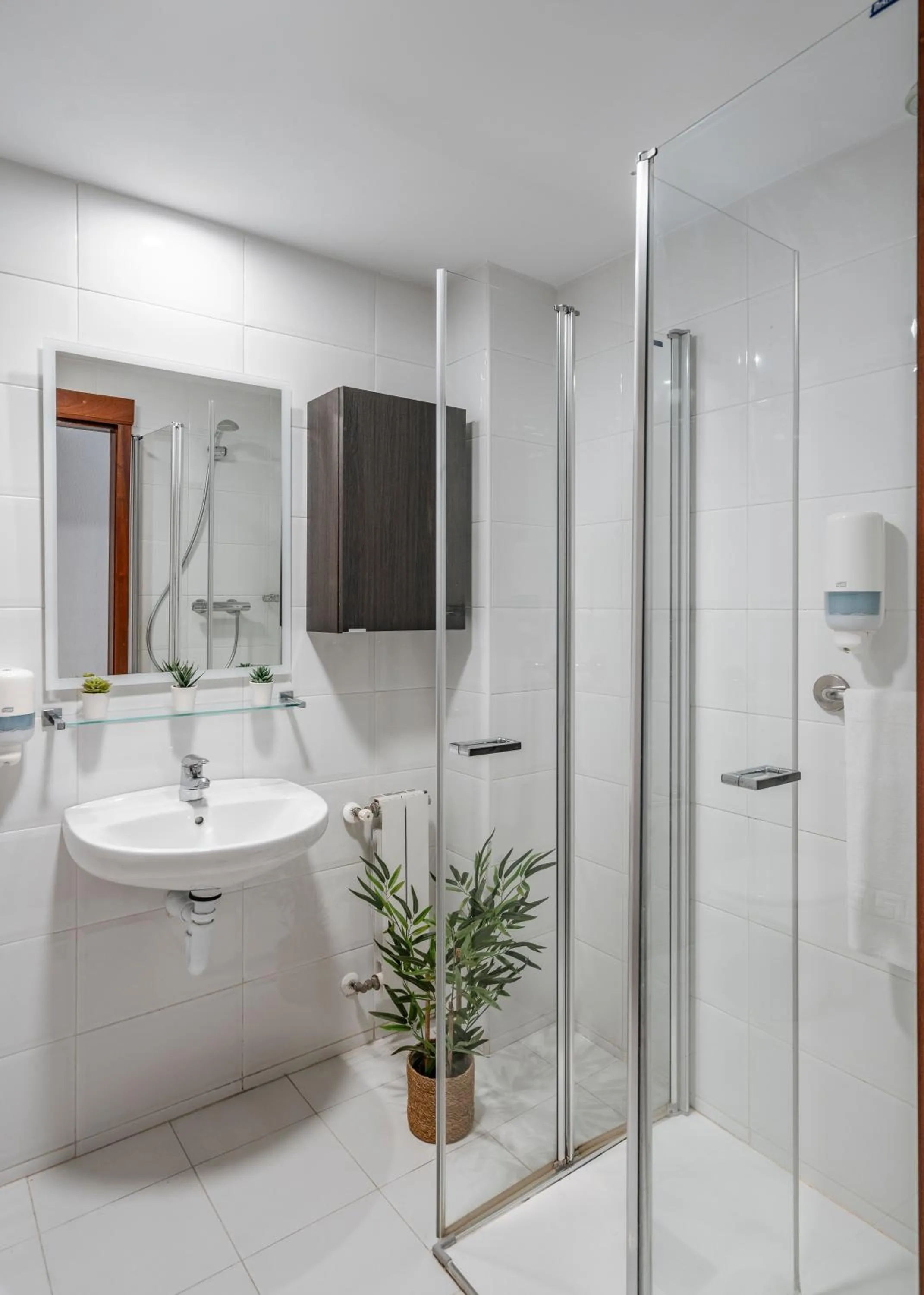 Bathroom in Apartamentos Alday