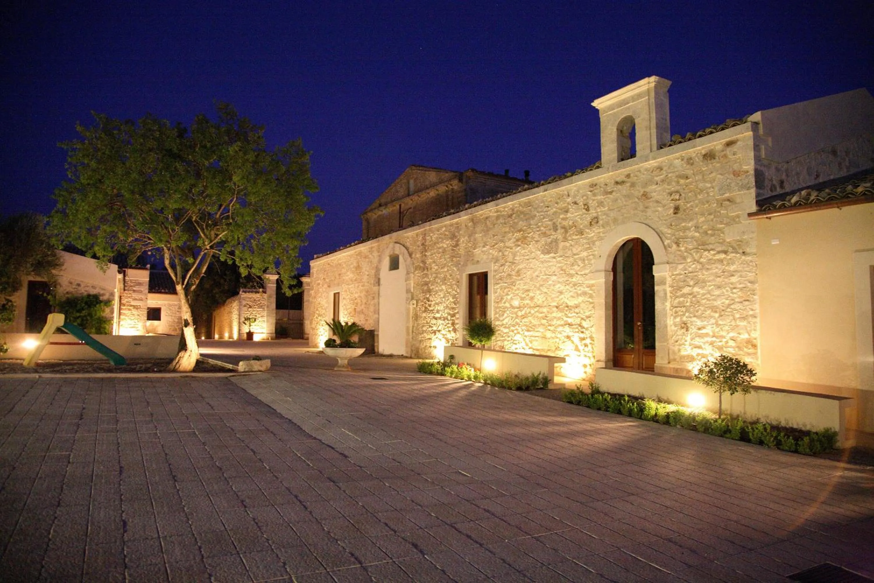 Facade/entrance in Casato Licitra