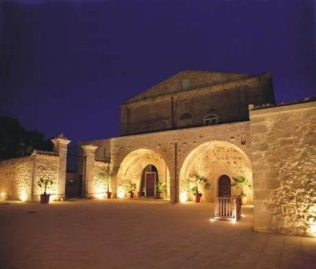 Facade/entrance in Casato Licitra