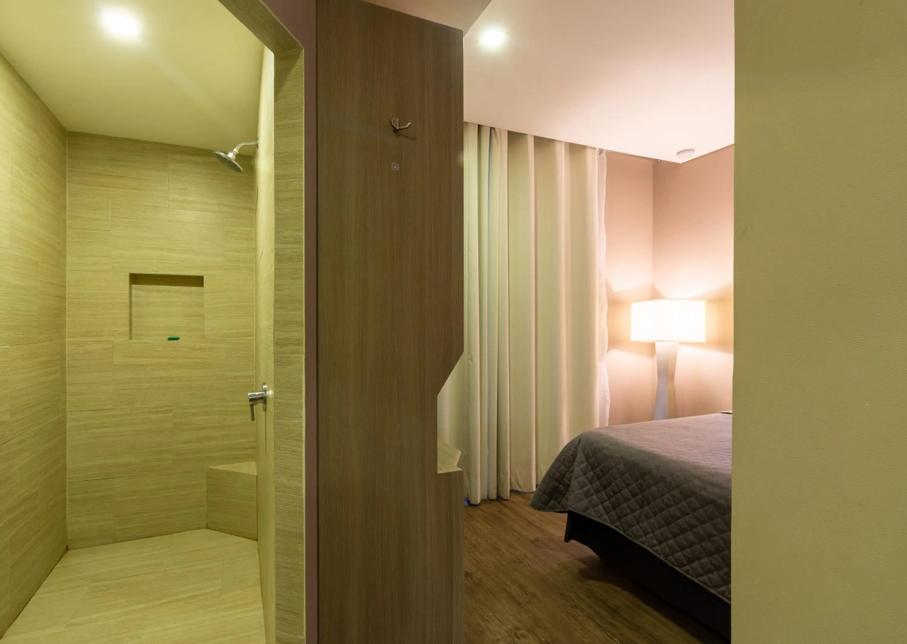 Bedroom, Bed in Hotel Glow Point - Mulza