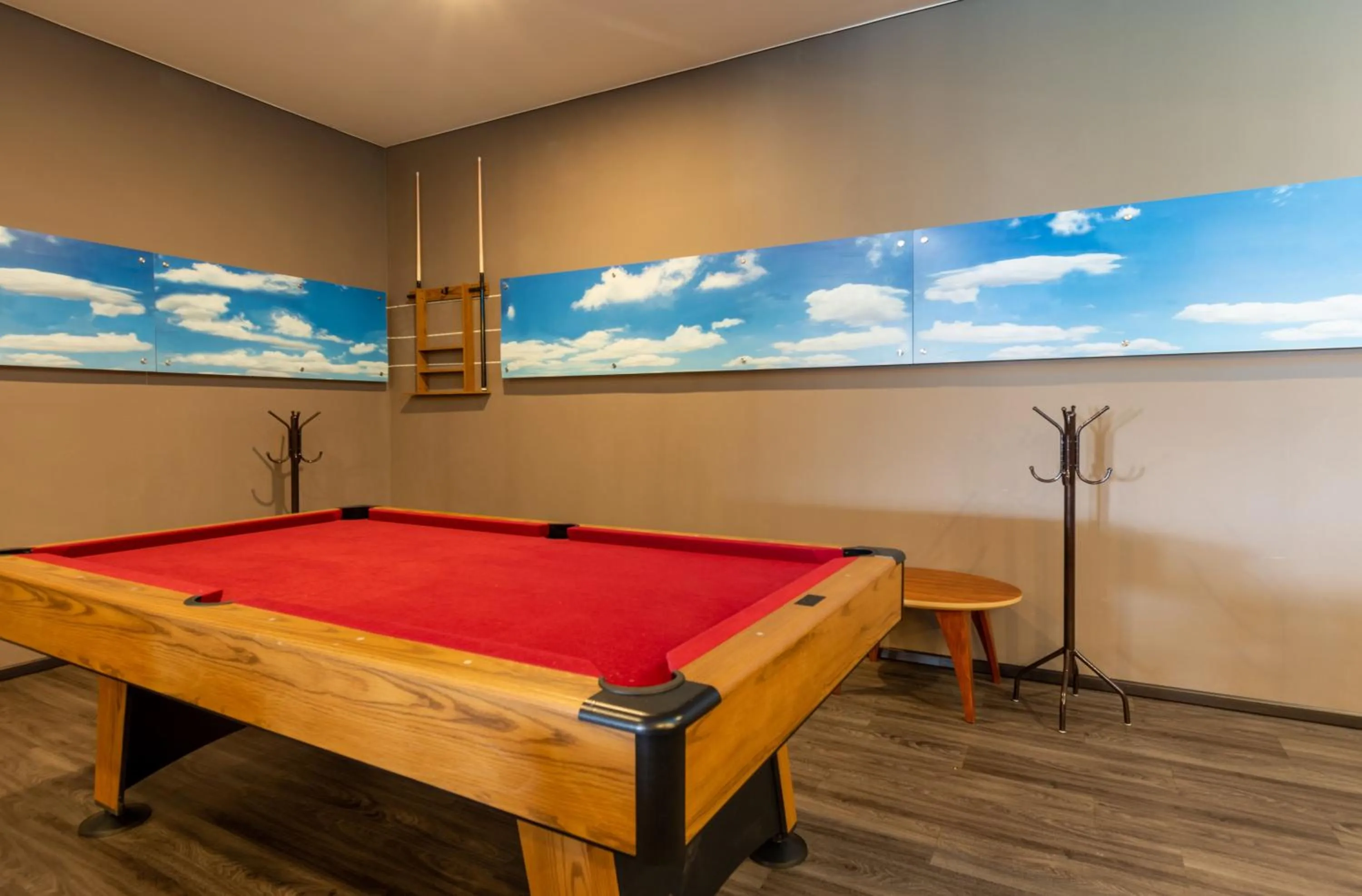 Billiard in Hotel Glow Point - Mulza