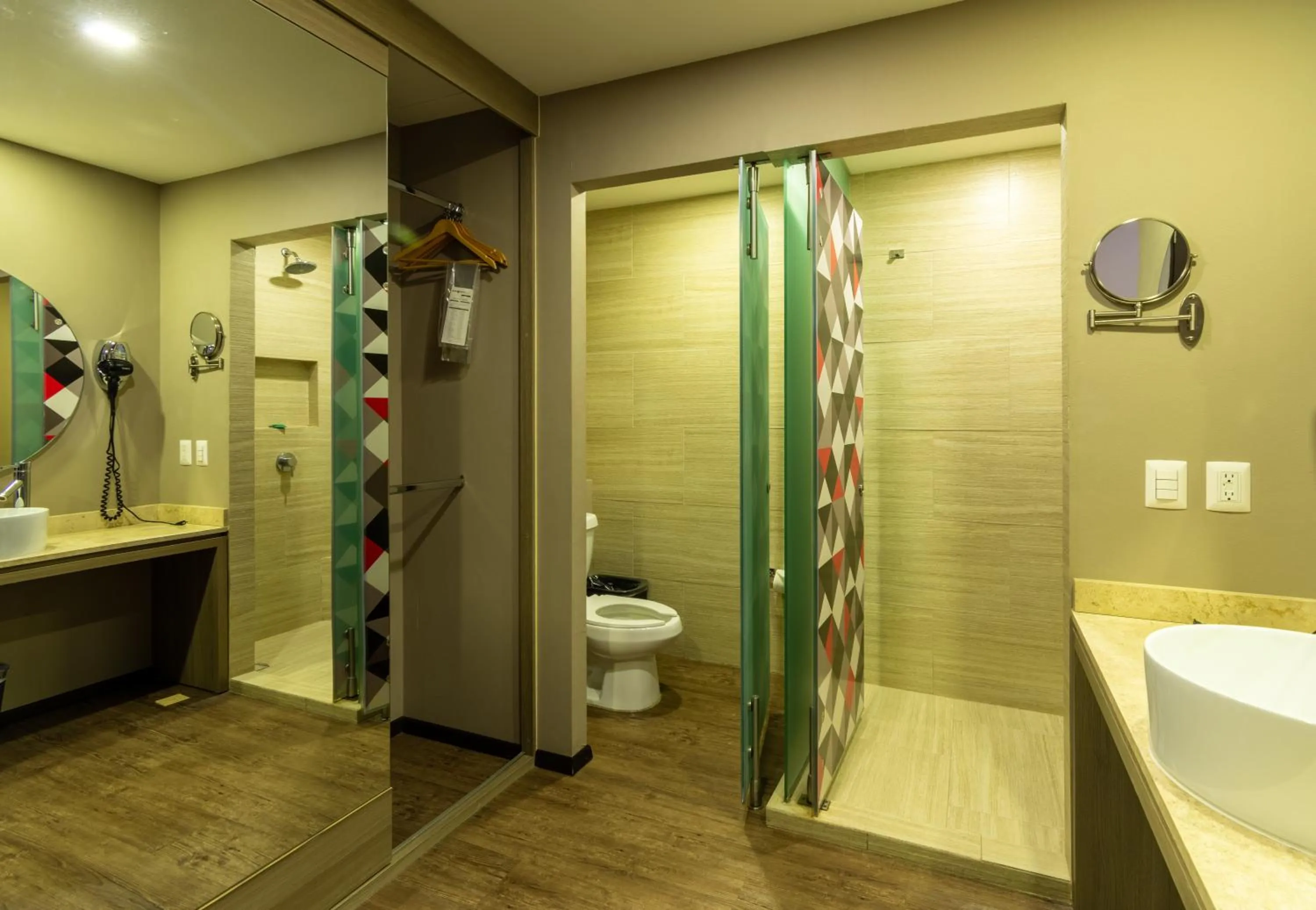 Shower in Hotel Glow Point - Mulza