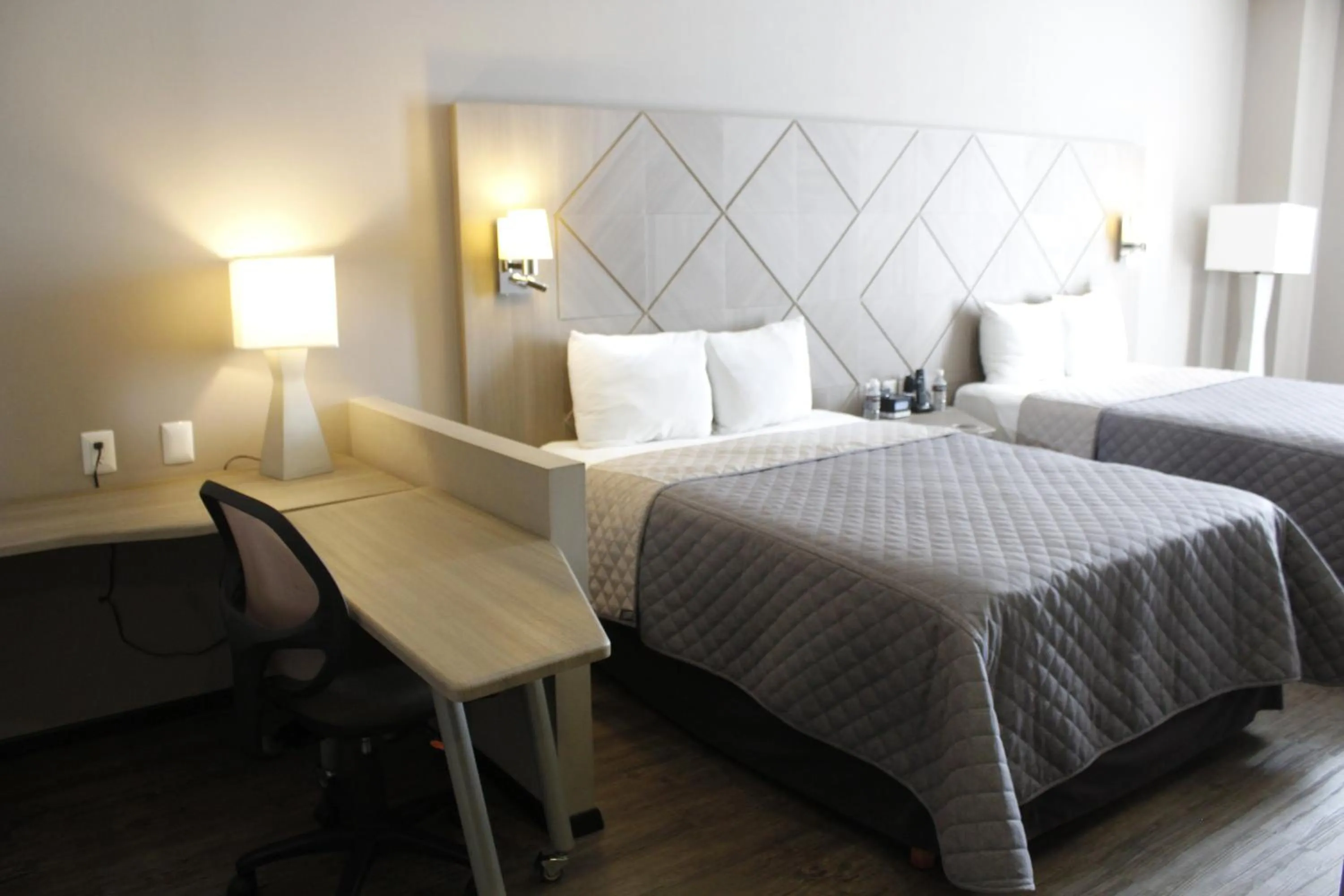 Bedroom, Bed in Hotel Glow Point - Mulza