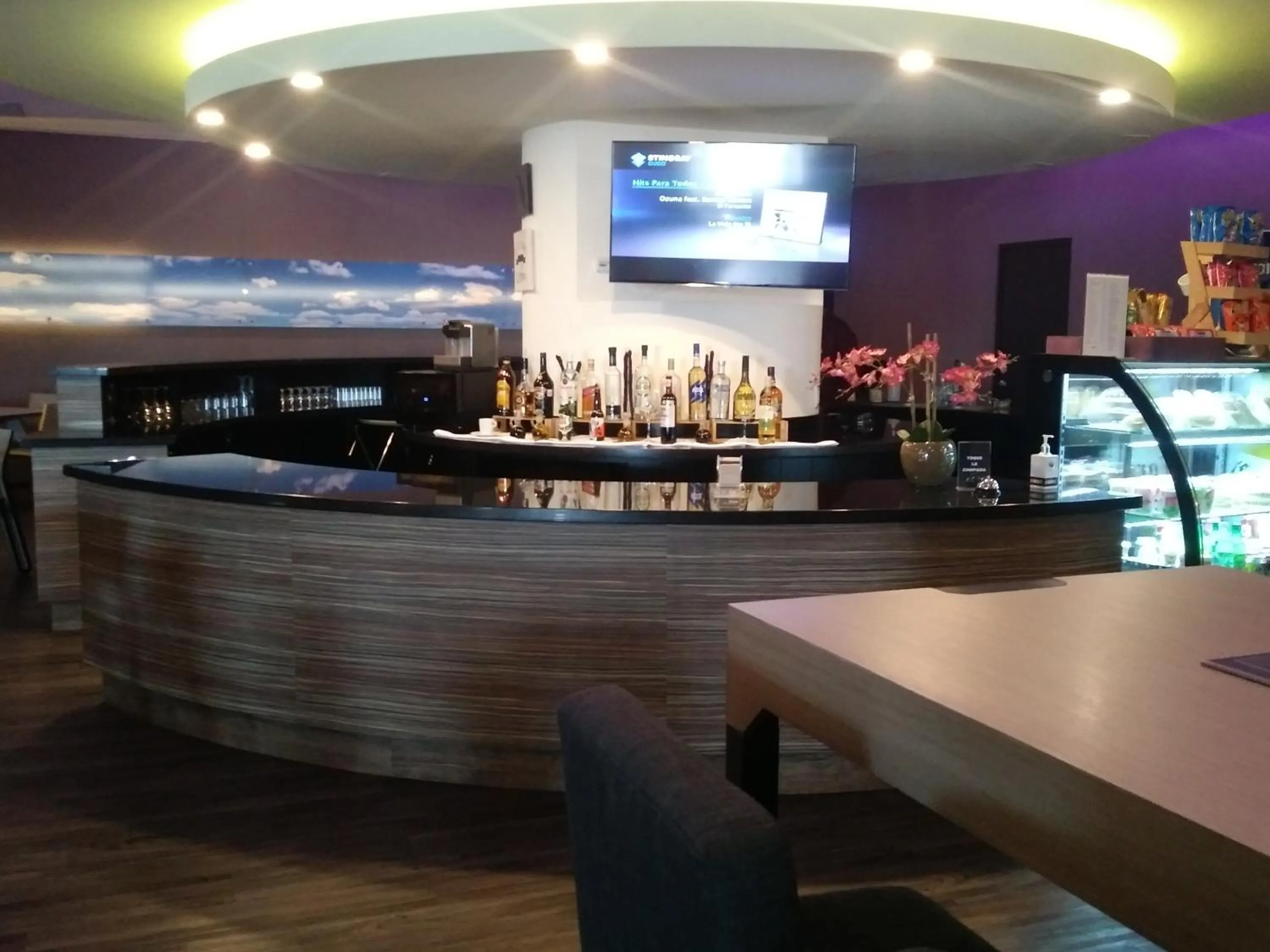 Lounge or bar in Hotel Glow Point - Mulza