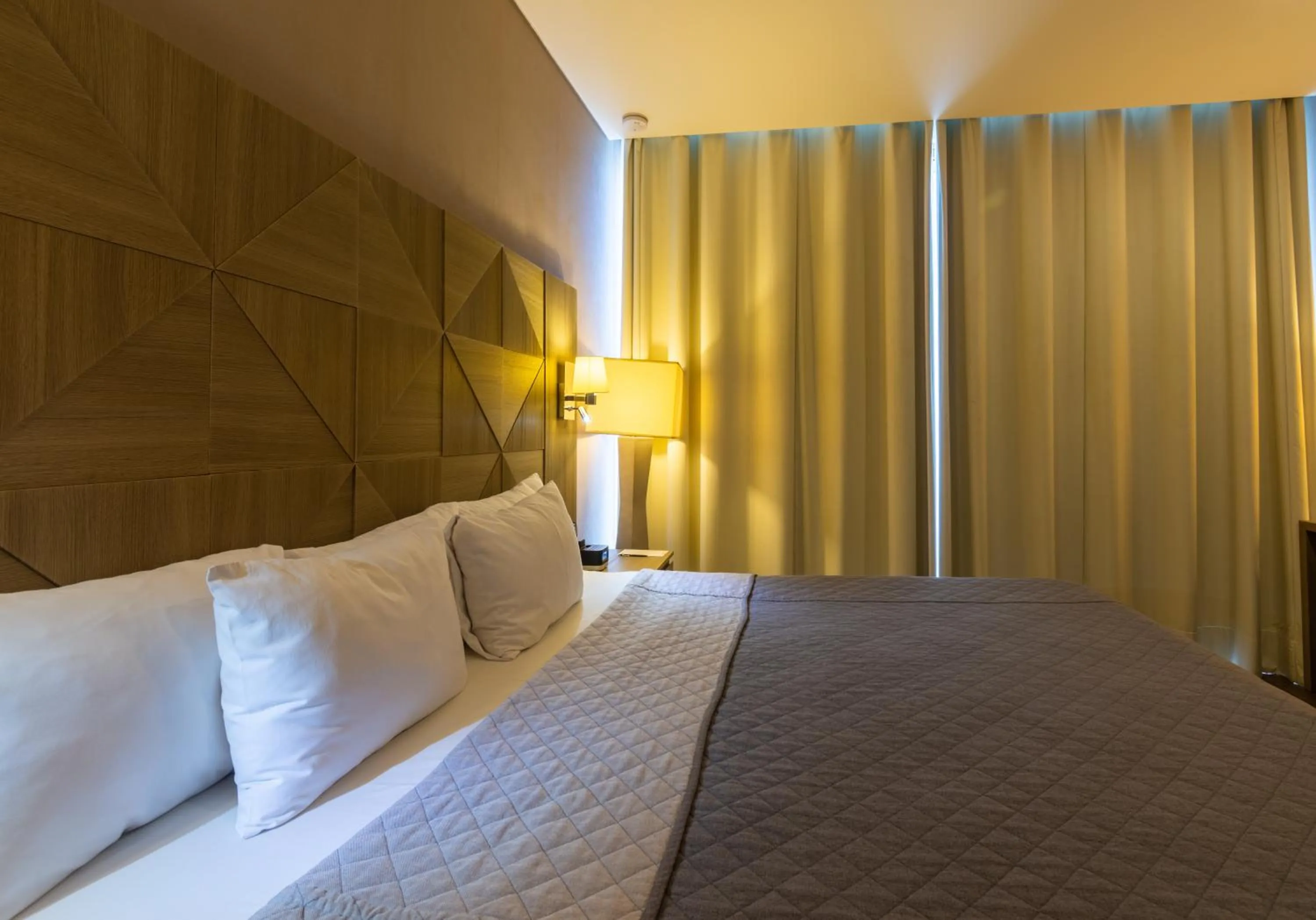 Bedroom, Bed in Hotel Glow Point - Mulza