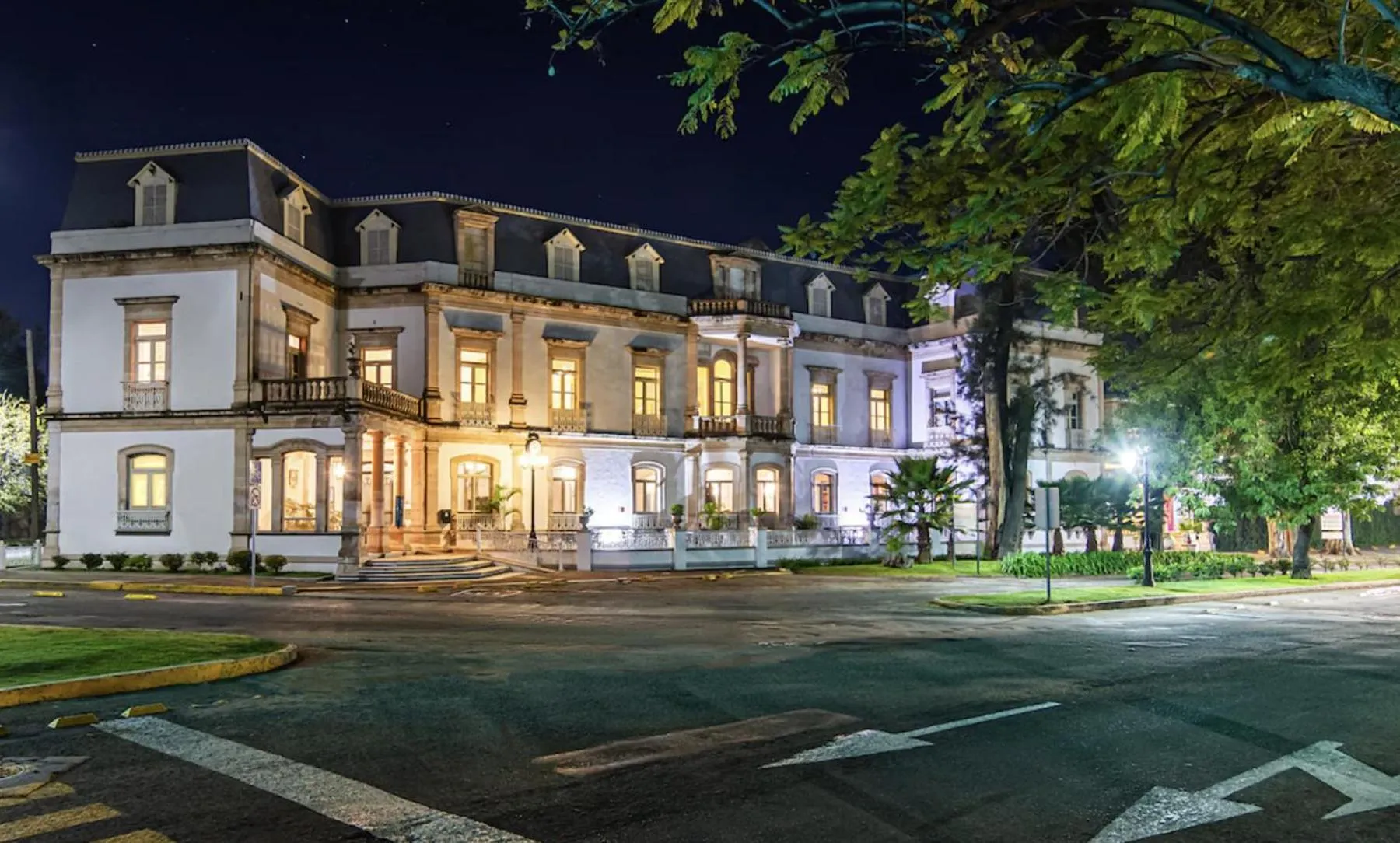 Property building in Hotel Alameda Grand