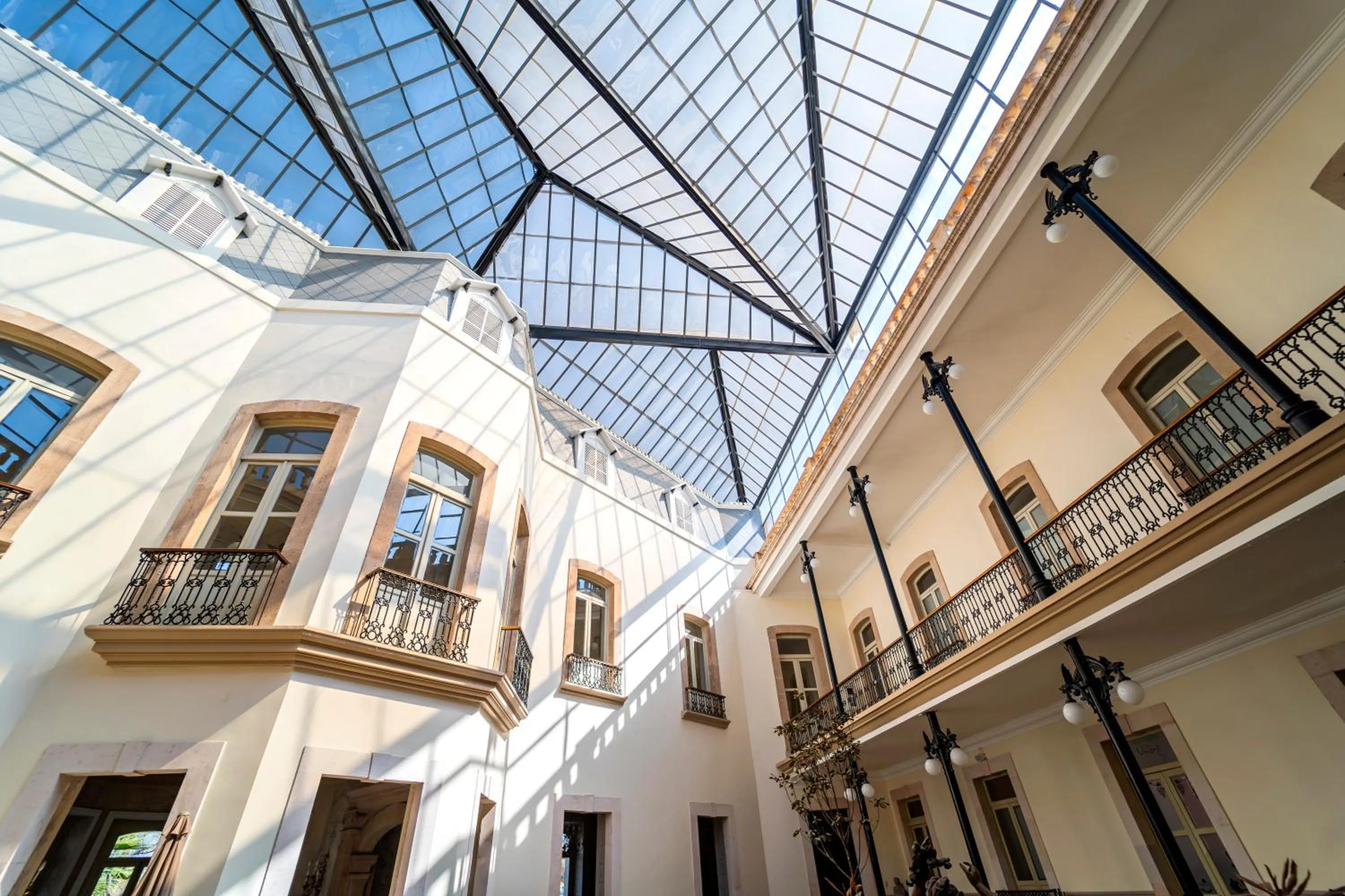 Property building in Hotel Alameda Grand