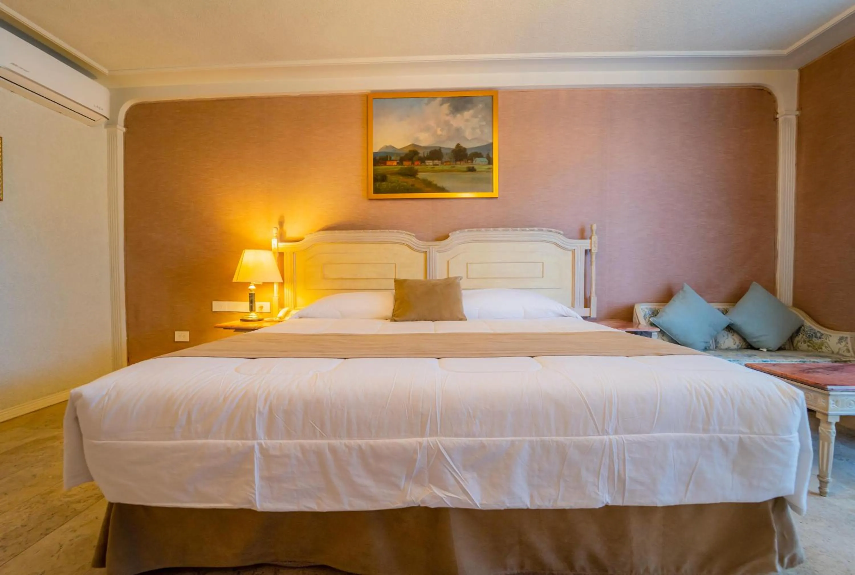 Bed in Hotel Alameda Grand