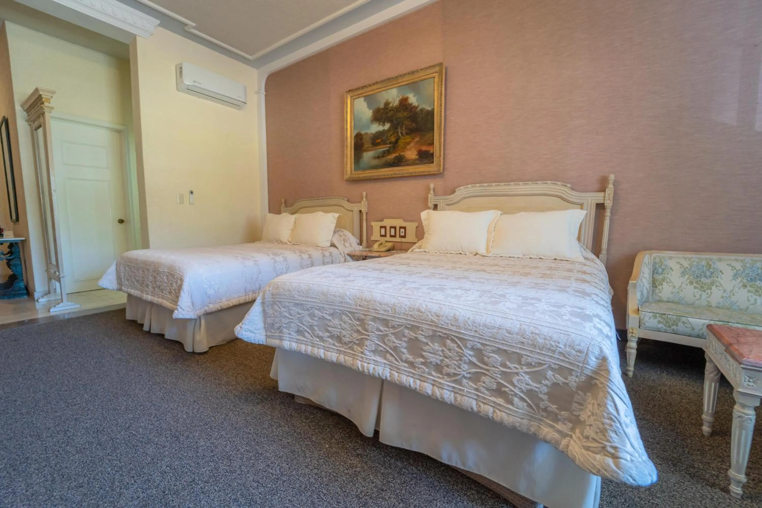 Bed in Hotel Alameda Grand